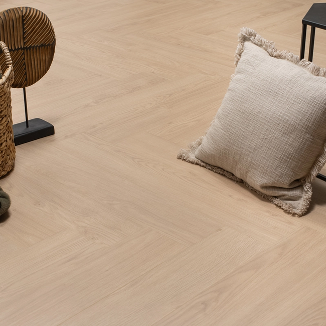 Floer Walvisgraat Laminaat – Humphrey Hazelbruin