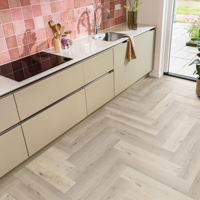 Ambiant Spigato visgraat dryback light oak