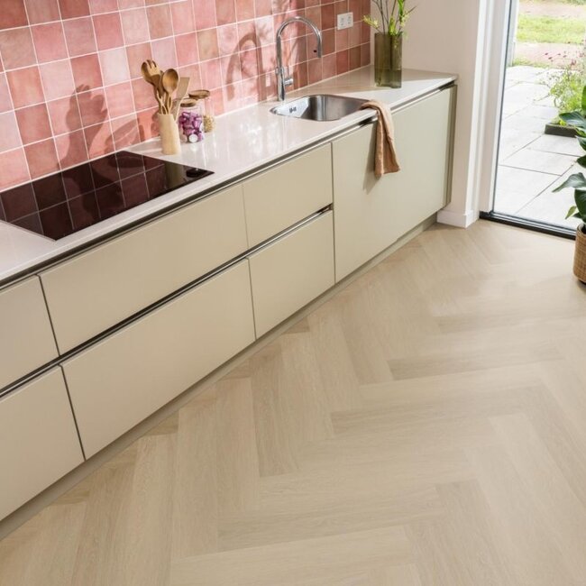 Ambiant Spigato Estino visgraat dryback warm oak