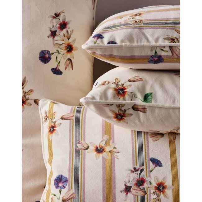 Fiora cushion 50 x 50 cm - vanilla