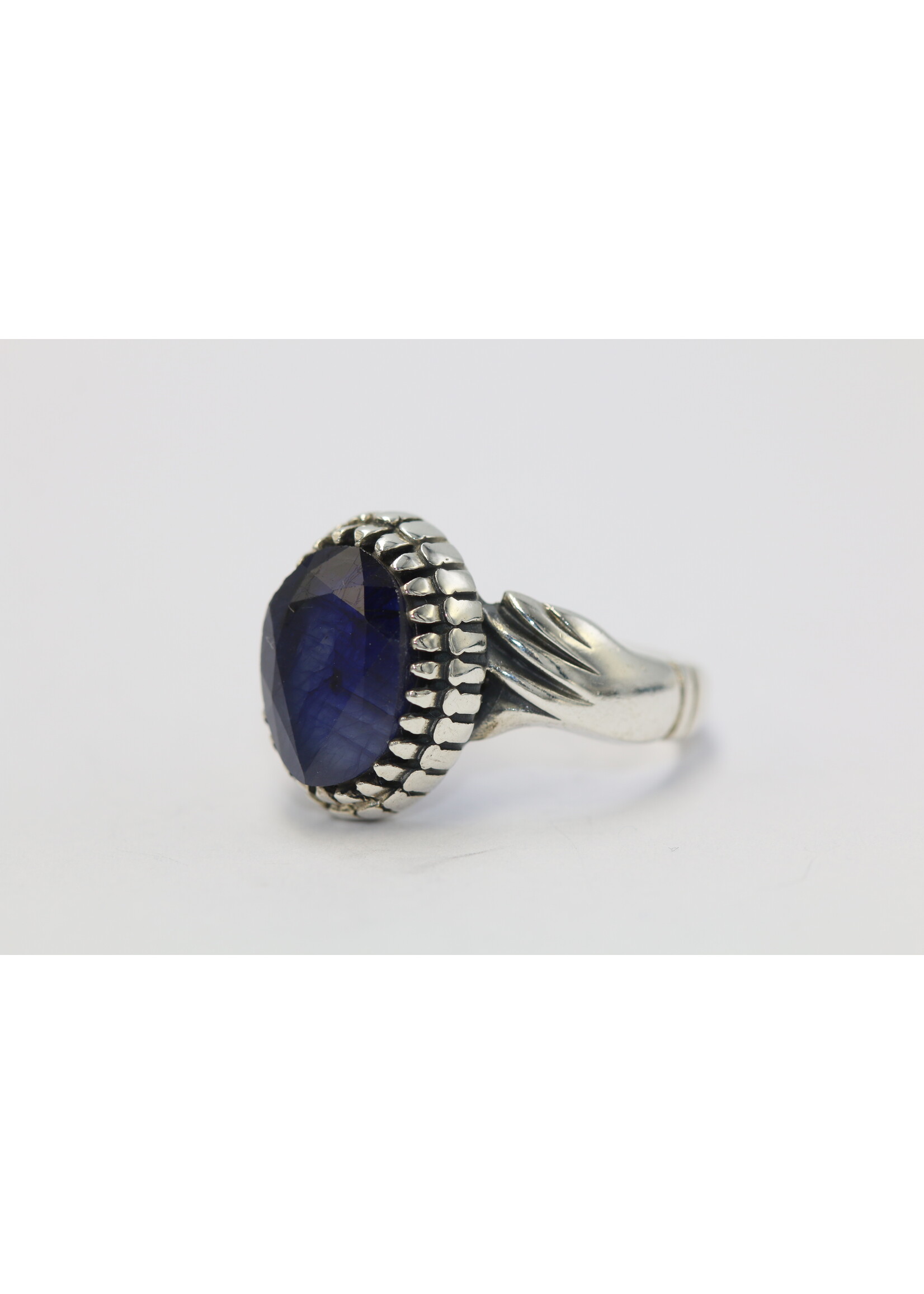Anello in argento 925 con zaffiro naturale