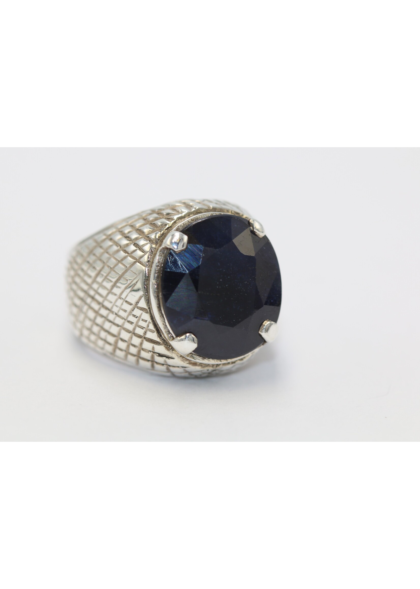 925 zilver ring bezet met natuurlijke Saffier