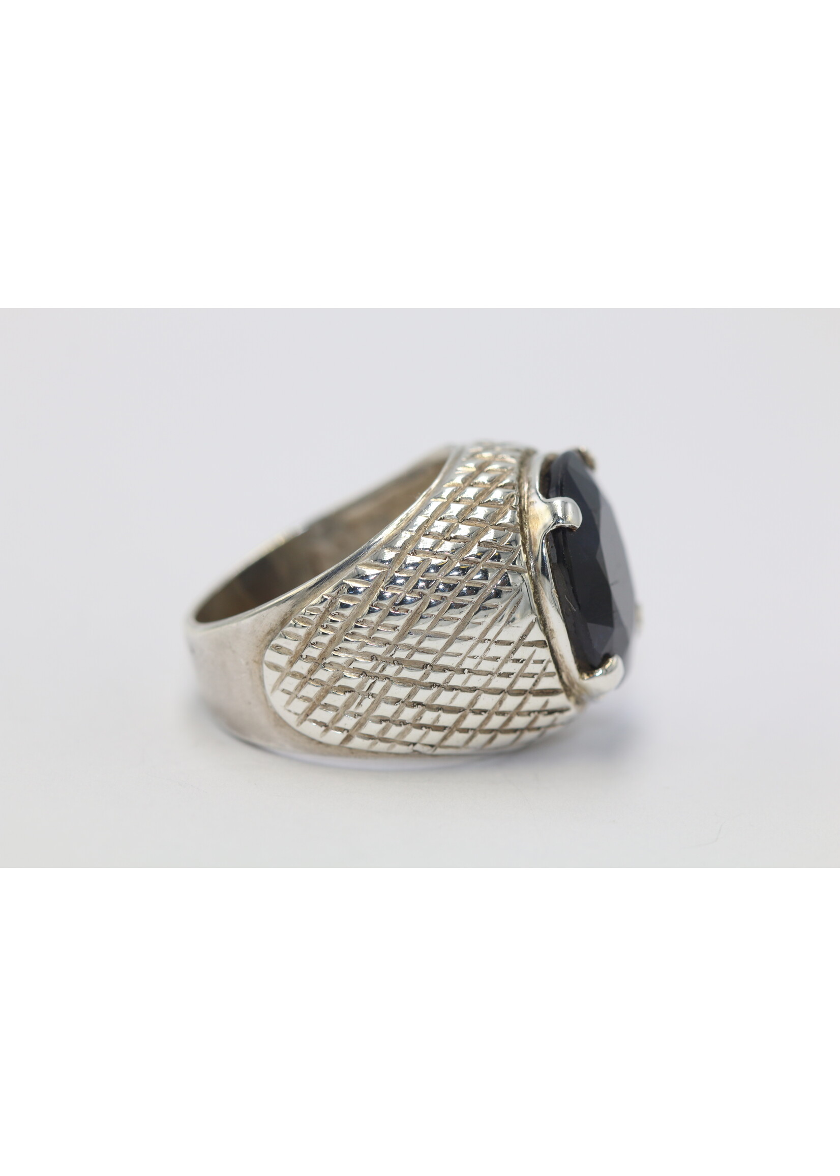 Anello in argento 925 con zaffiro naturale