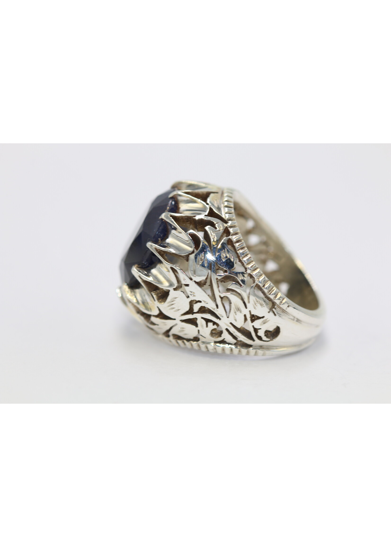 925 zilver ring bezet met natuurlijke Saffier