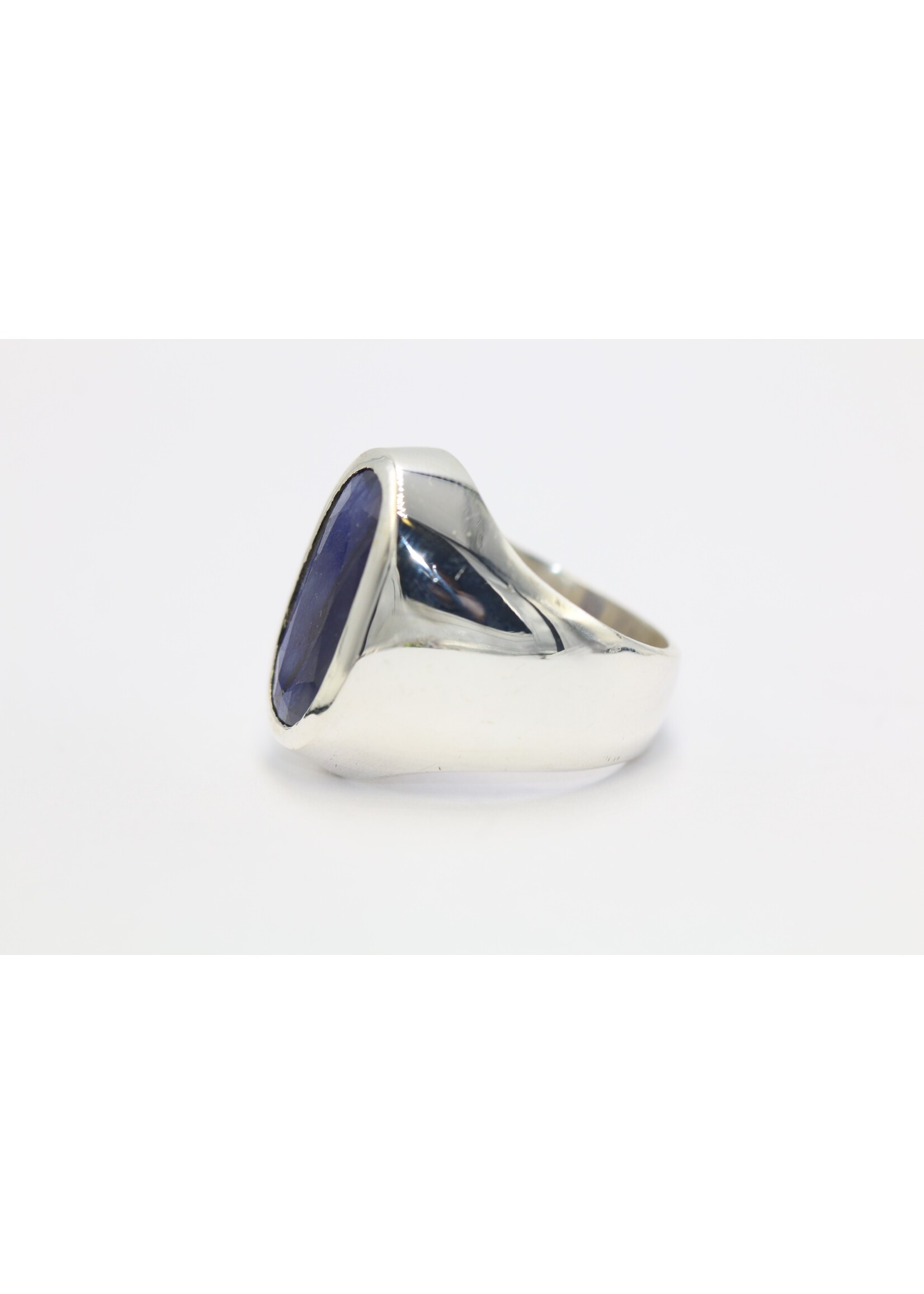 Bague en argent 925 sertie d'un Saphir naturel