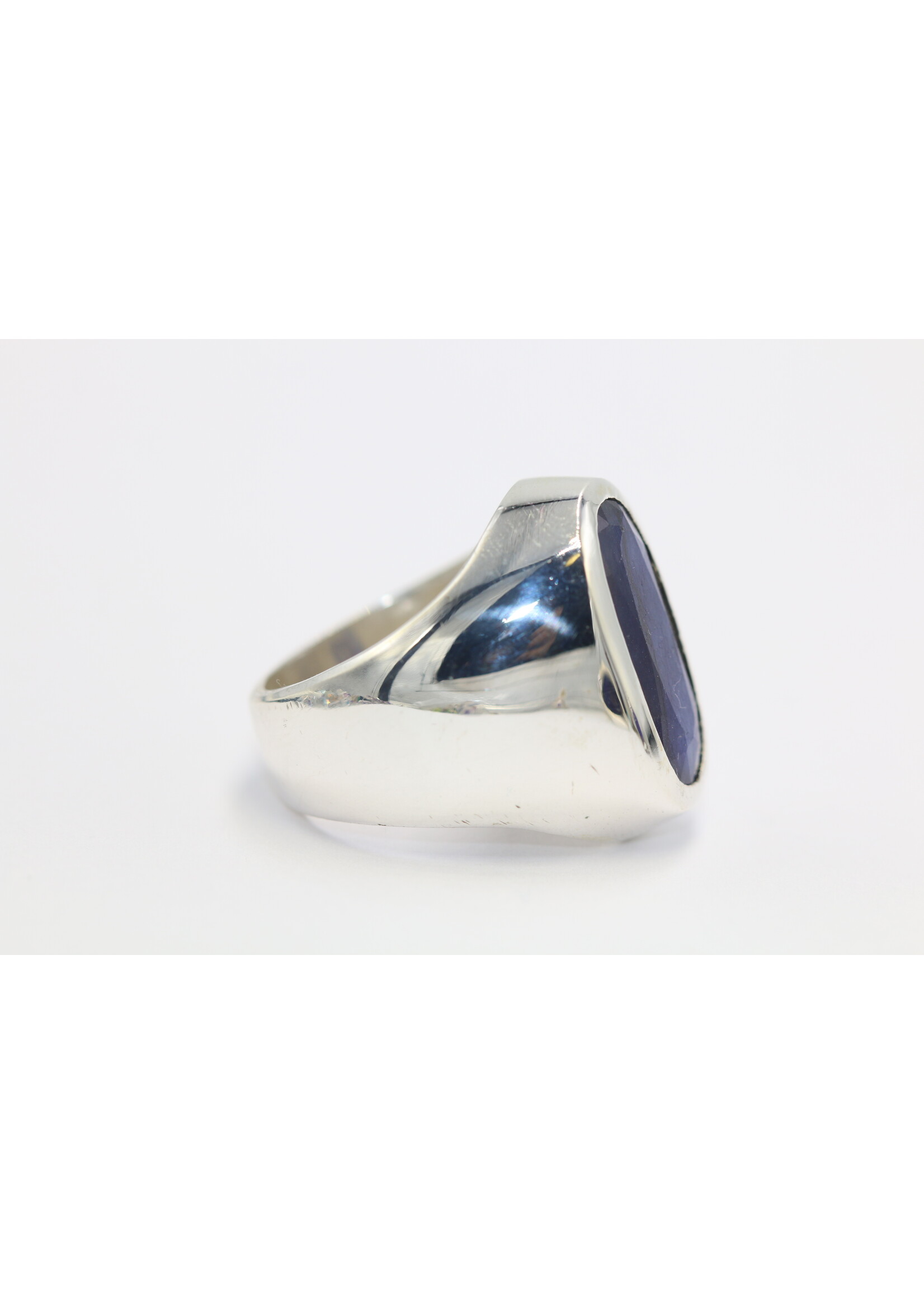 Bague en argent 925 sertie d'un Saphir naturel