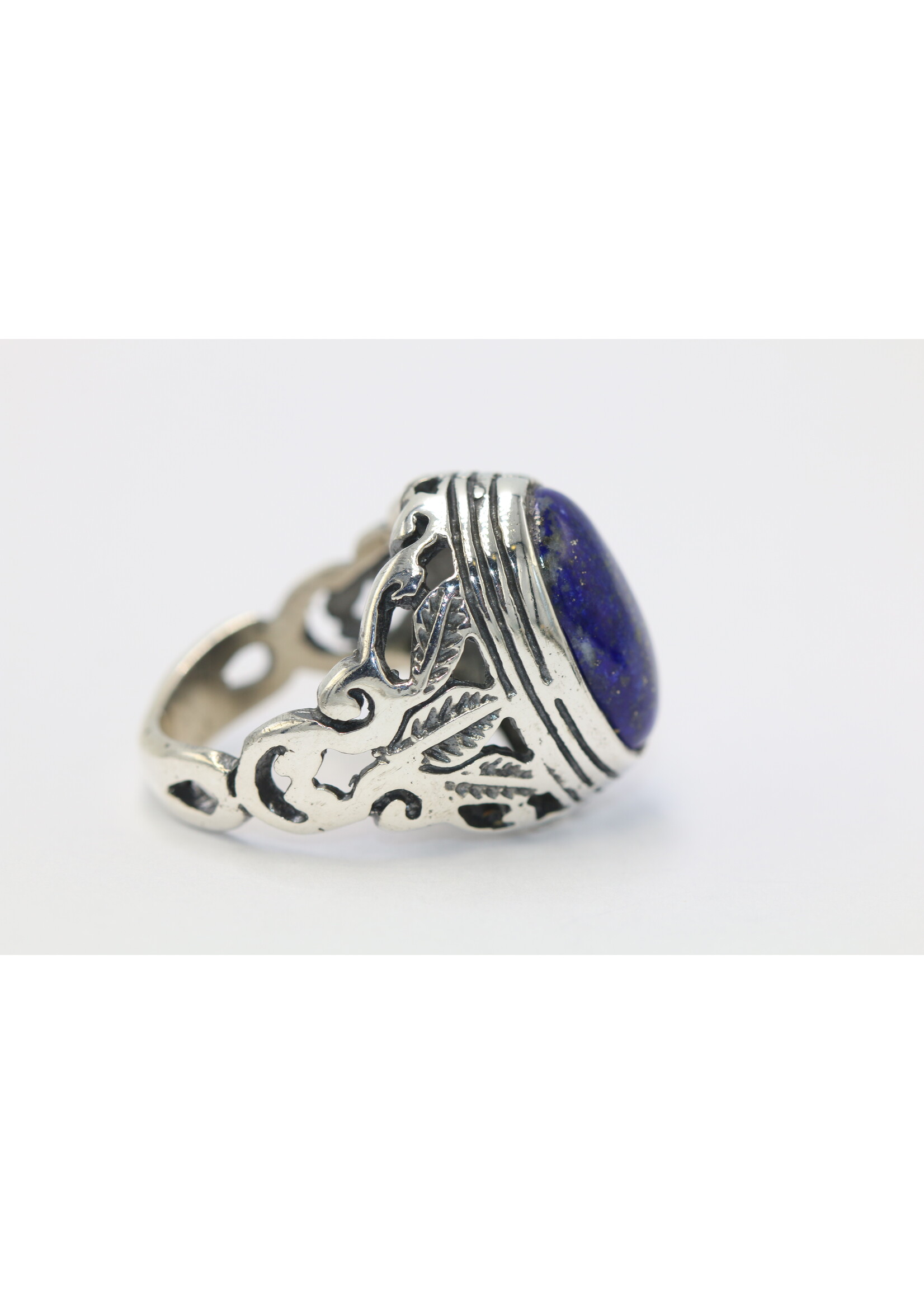 925 silver ring set with natural Lapis lazuli