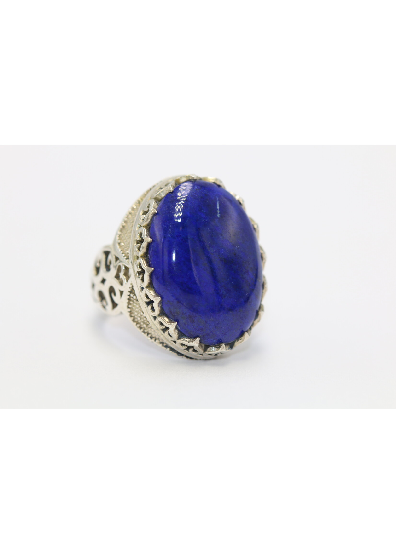 925 silver ring set with natural Lapis lazuli