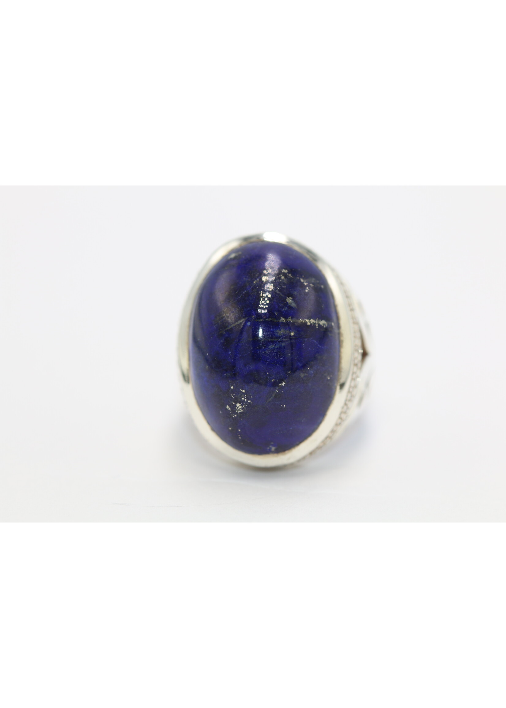 Bague en argent 925 sertie de Lapis lazuli naturel