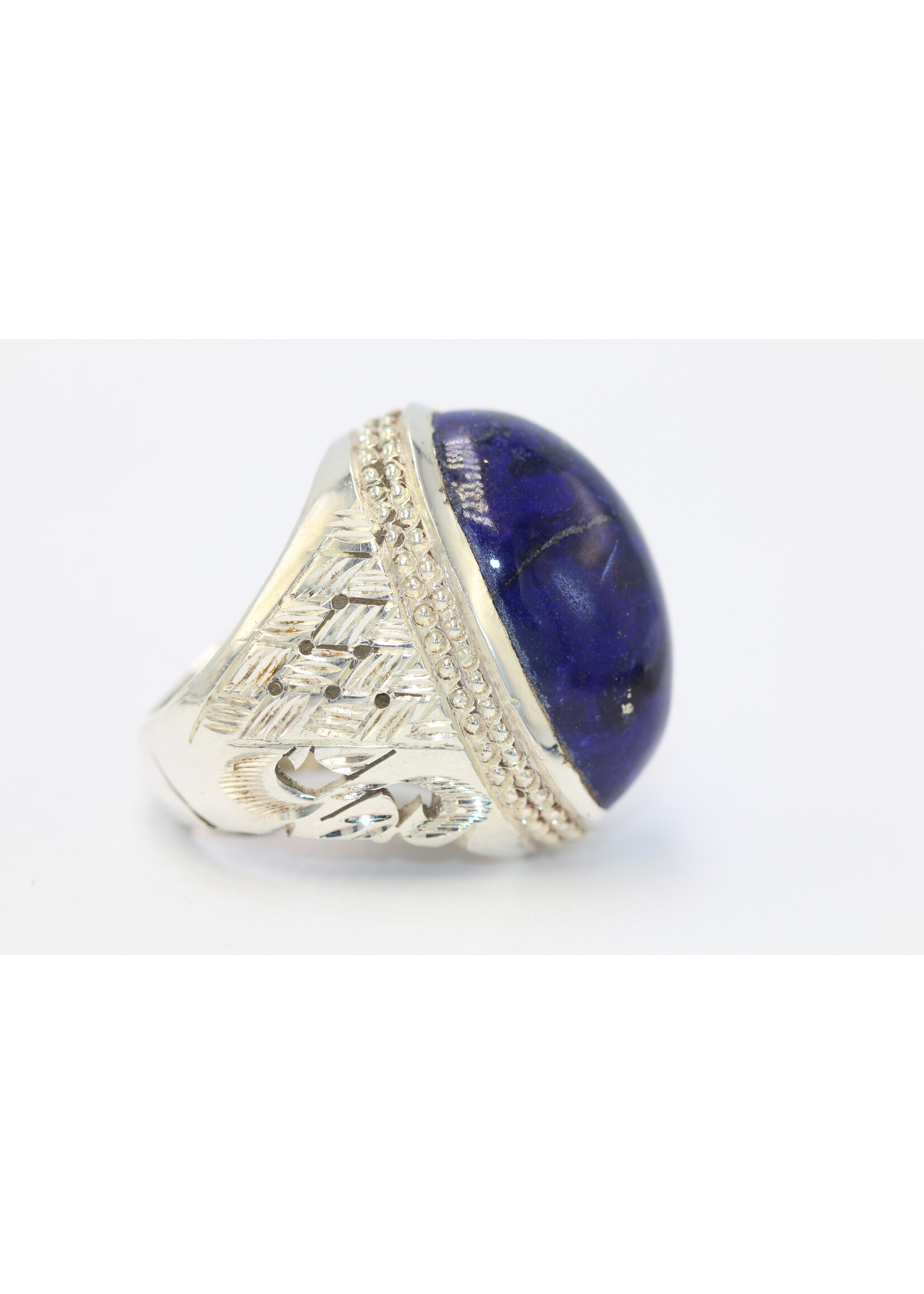 925 silver ring set with natural Lapis lazuli