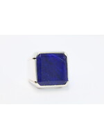 Ring with Lapis lazuli