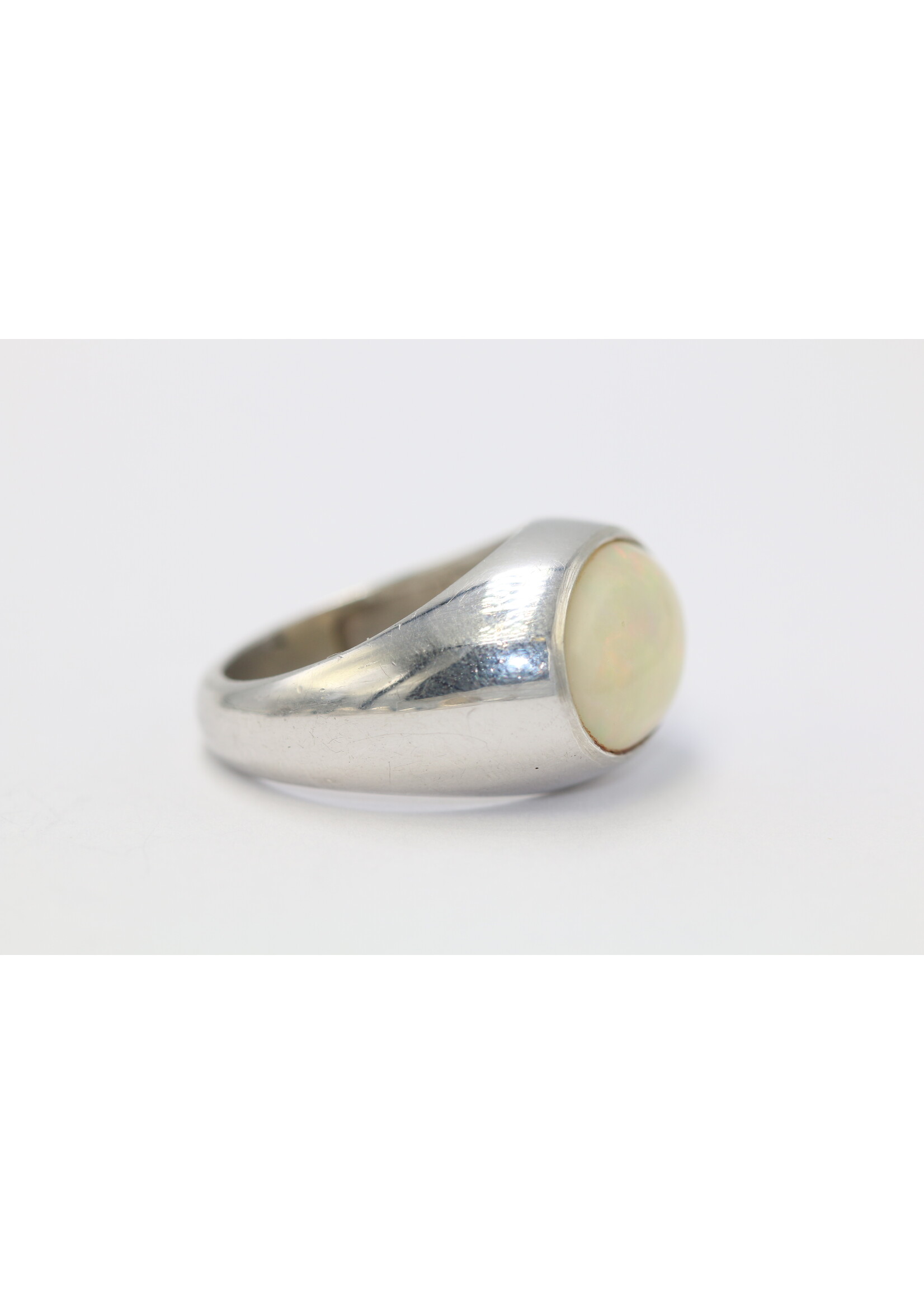 925 zilver ring bezet met natuurlijke Opaal