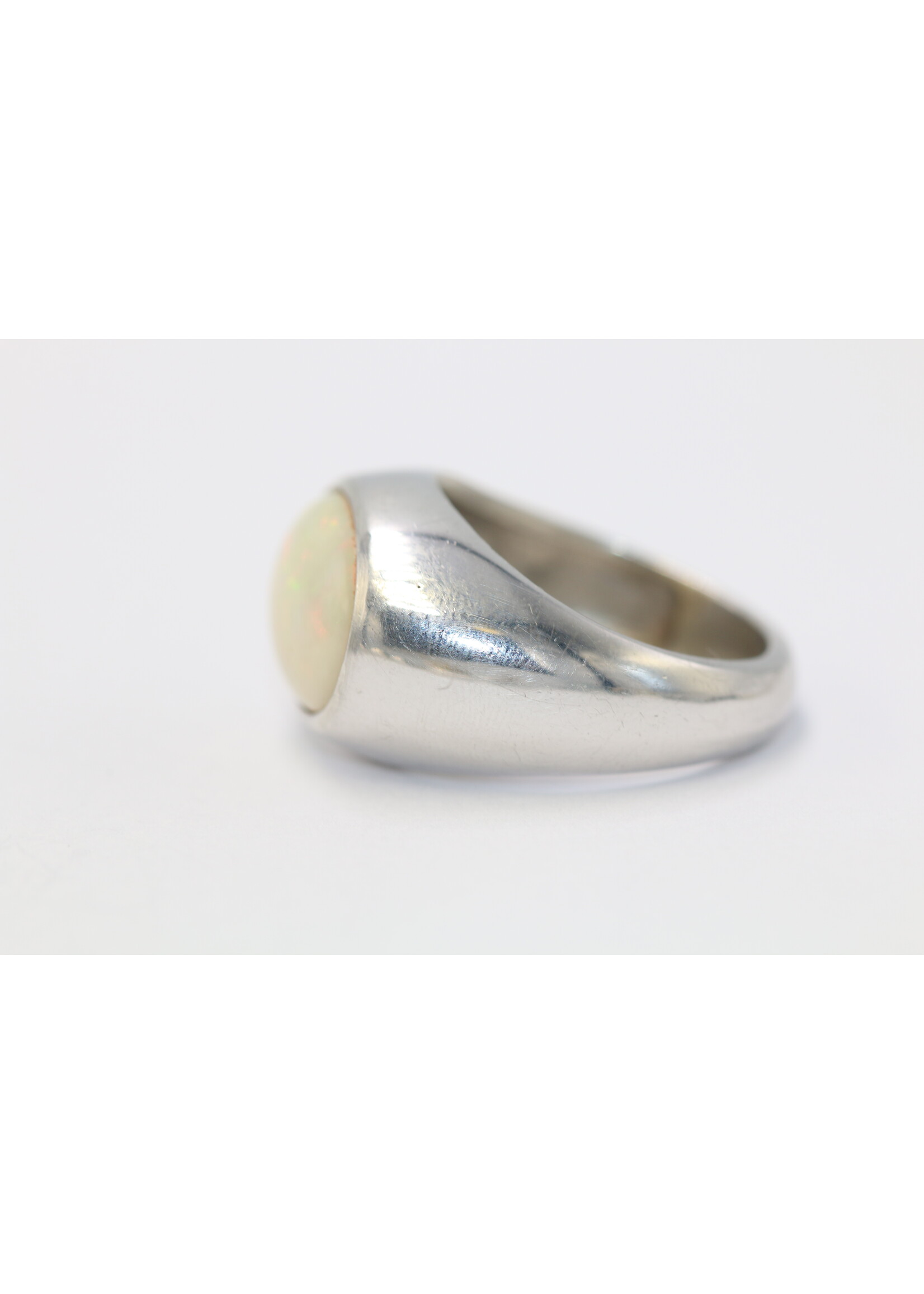 925 zilver ring bezet met natuurlijke Opaal