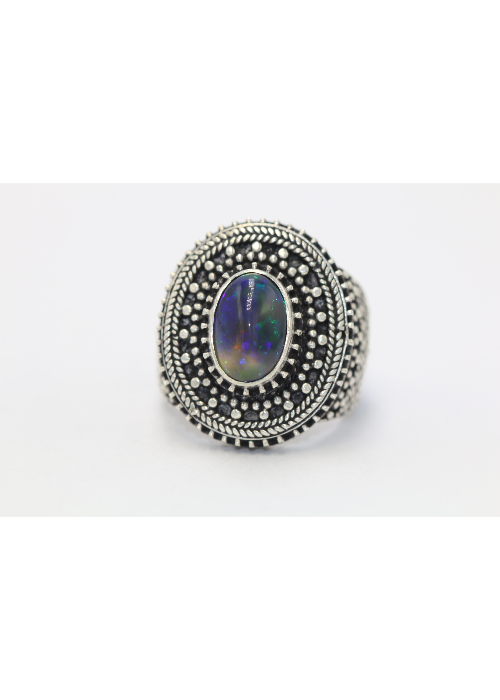 Bague en argent 925 sertie d'opale noire naturelle