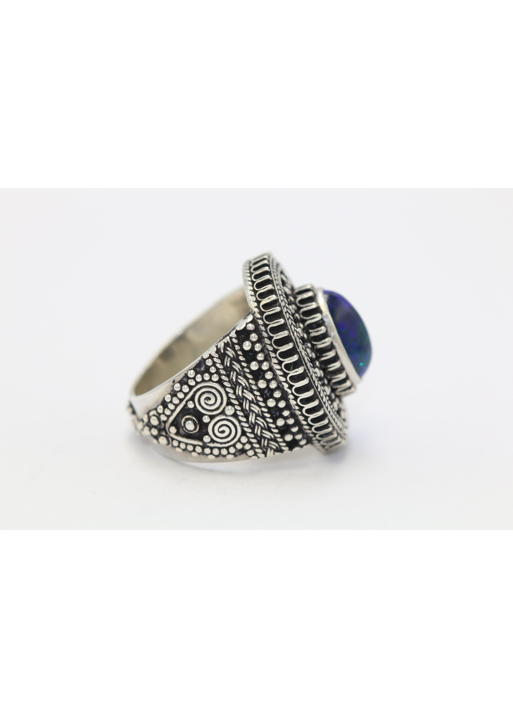 Bague en argent 925 sertie d'opale noire naturelle