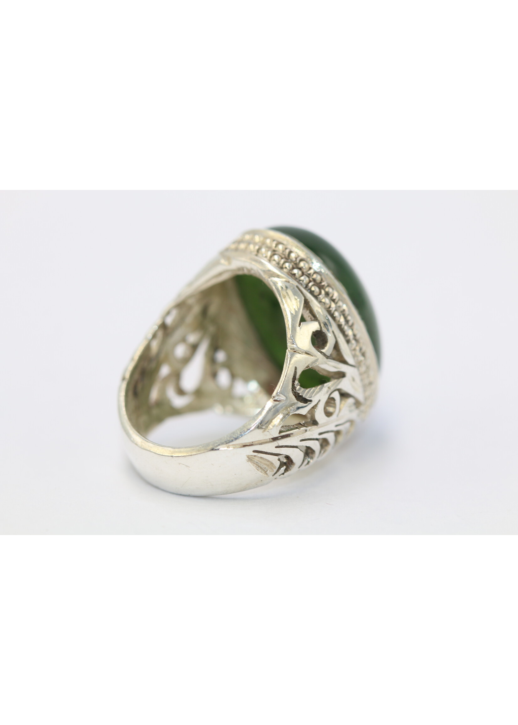 Bague en argent 925 sertie de Jade naturel
