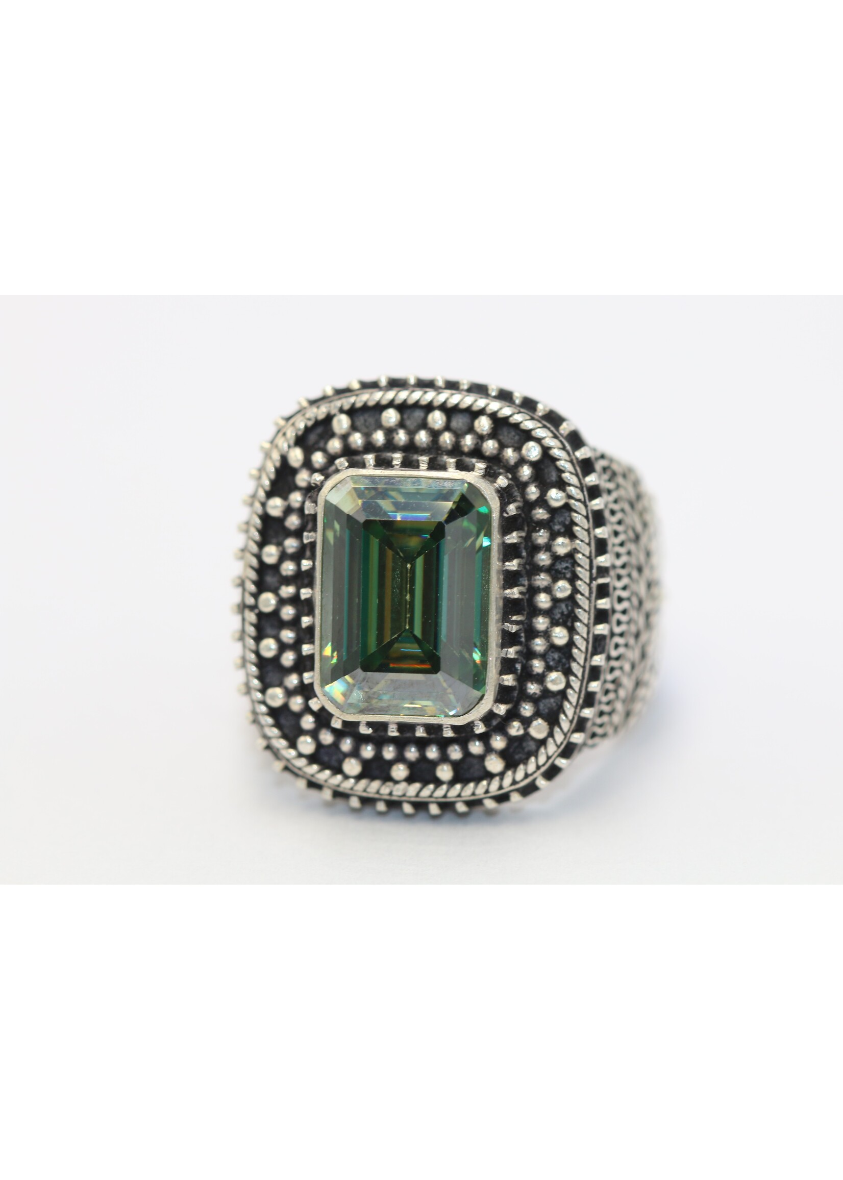 925 silver ring set with natural moissanite