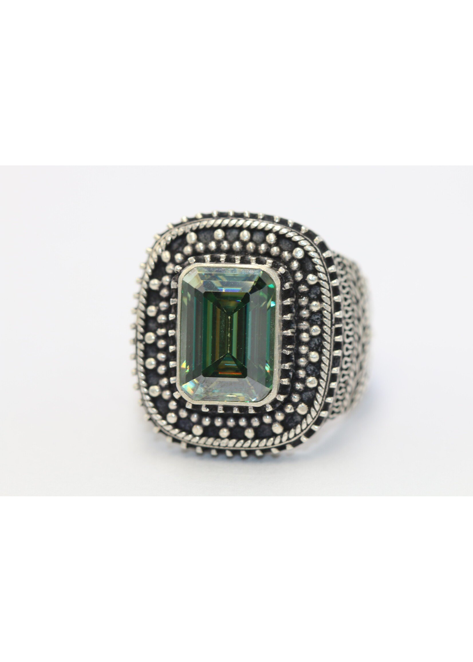 Anello in argento 925 con moissanite naturale