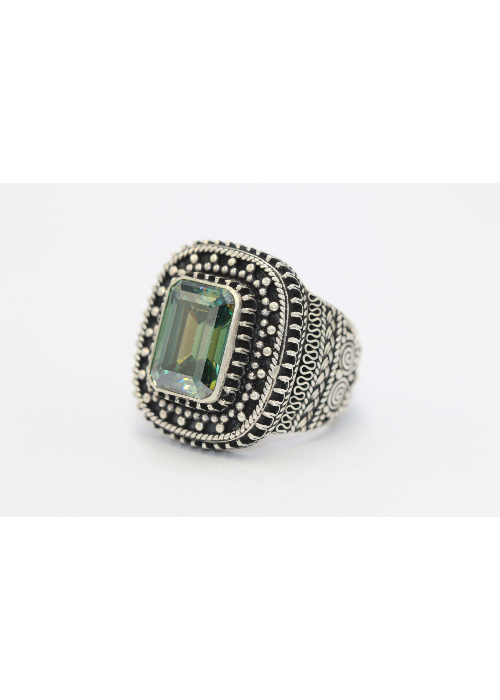 925 silver ring set with natural moissanite