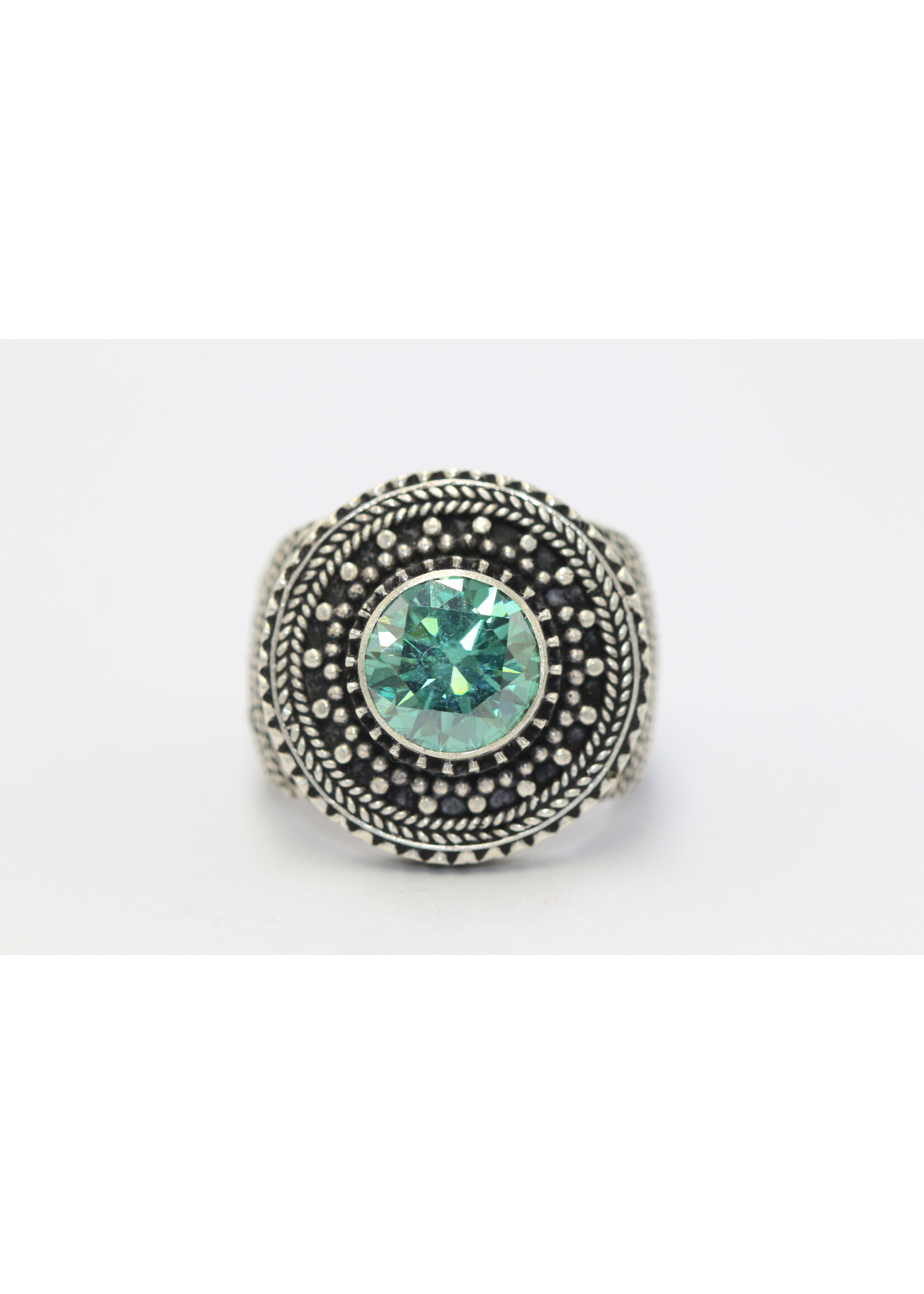 925 silver ring set with natural moissanite