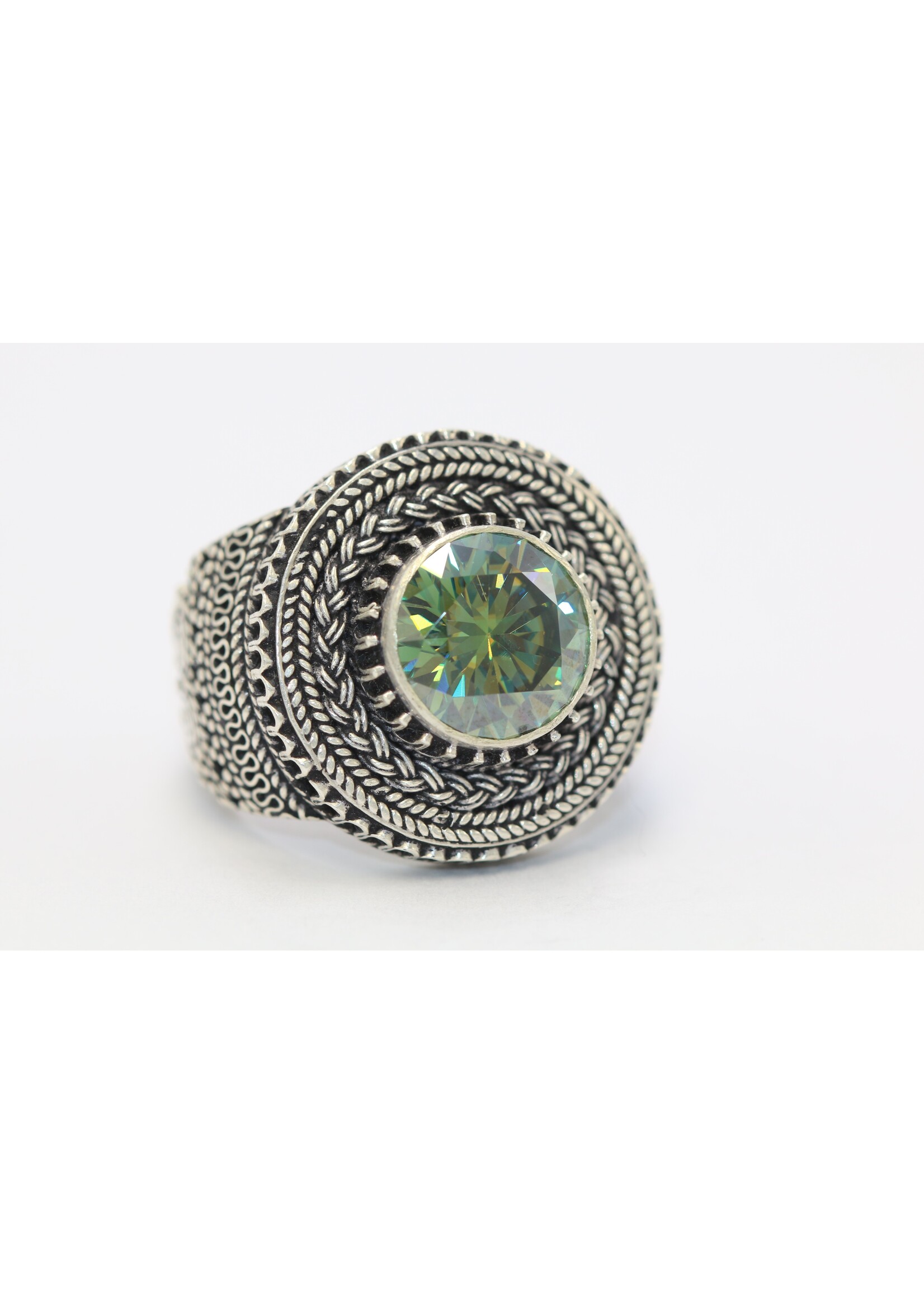 925 silver ring set with natural moissanite