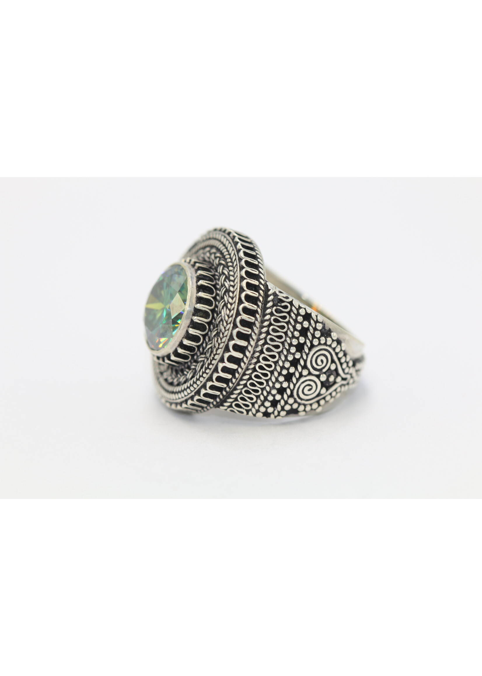 925 silver ring set with natural moissanite