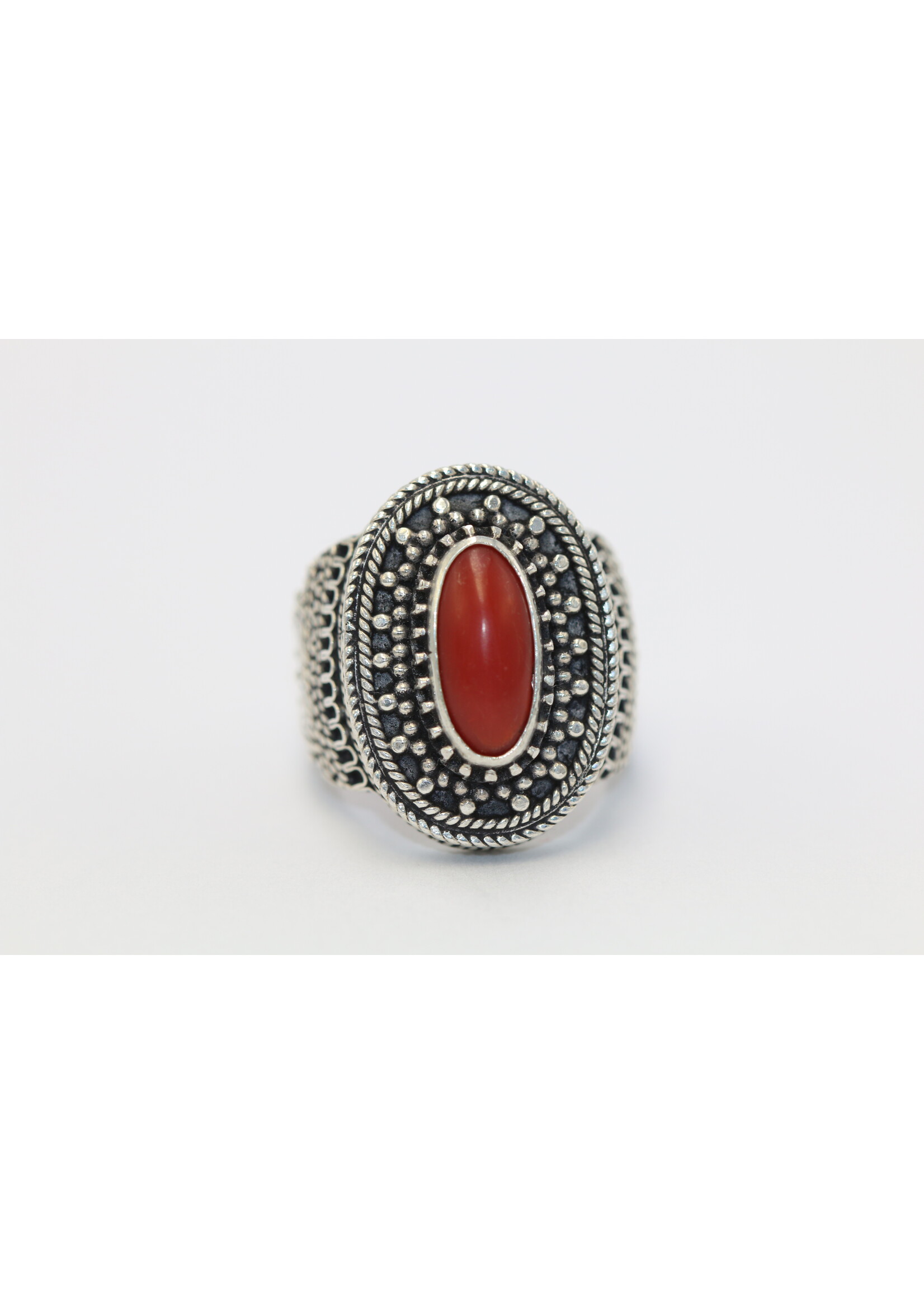 925 silver ring set with natural coral