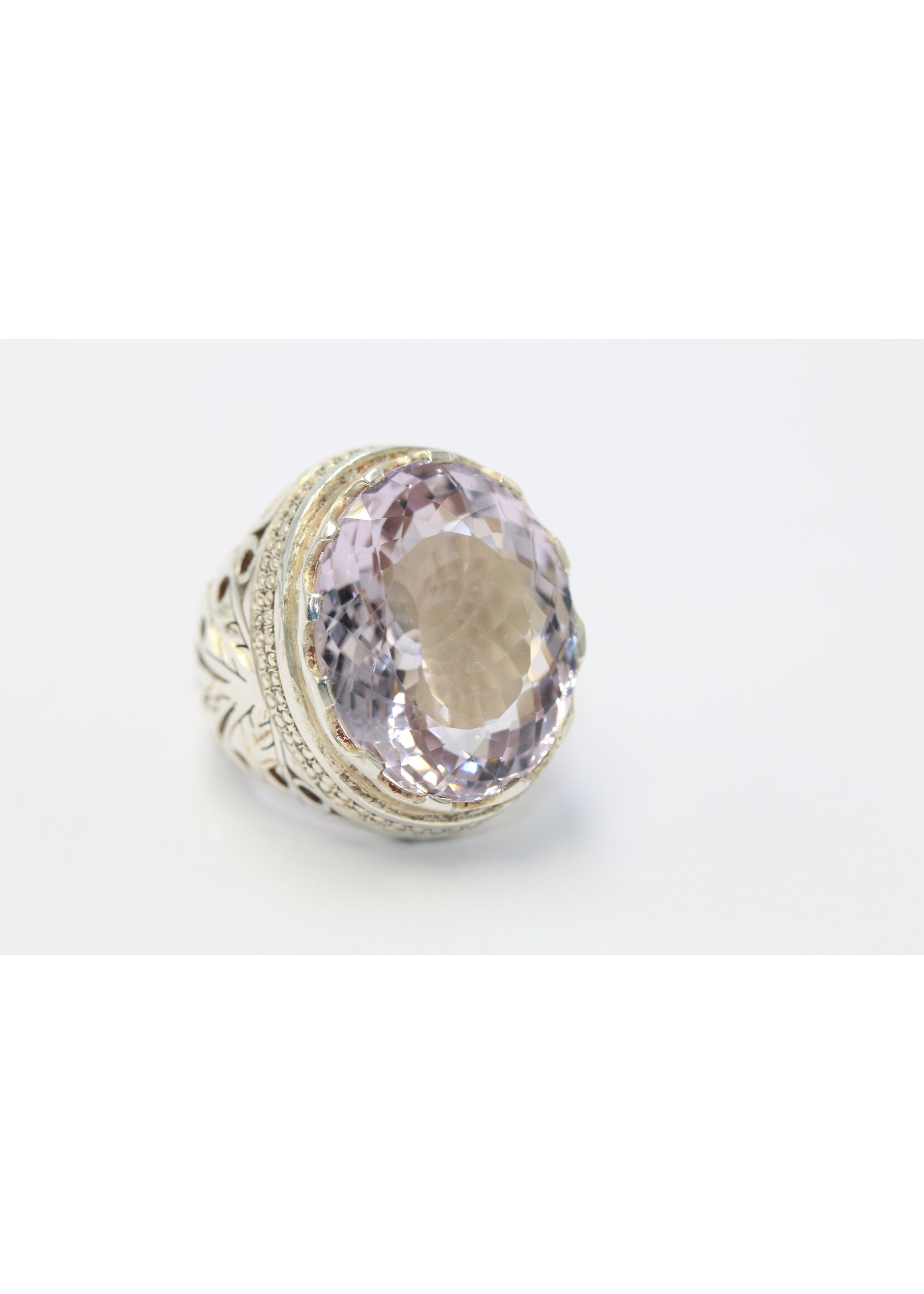 925 zilver ring bezet met natuurlijke Amethist