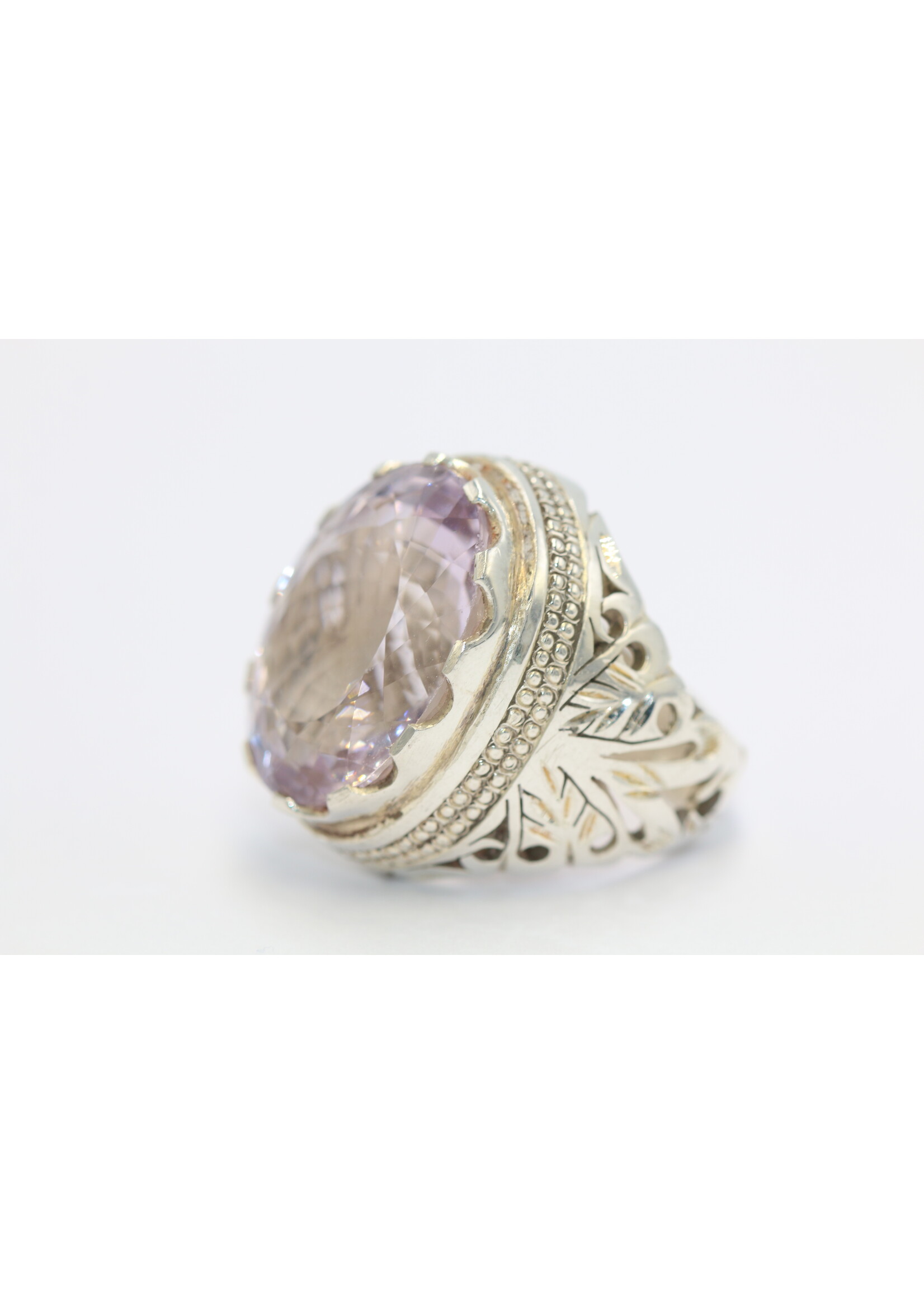 925 zilver ring bezet met natuurlijke Amethist