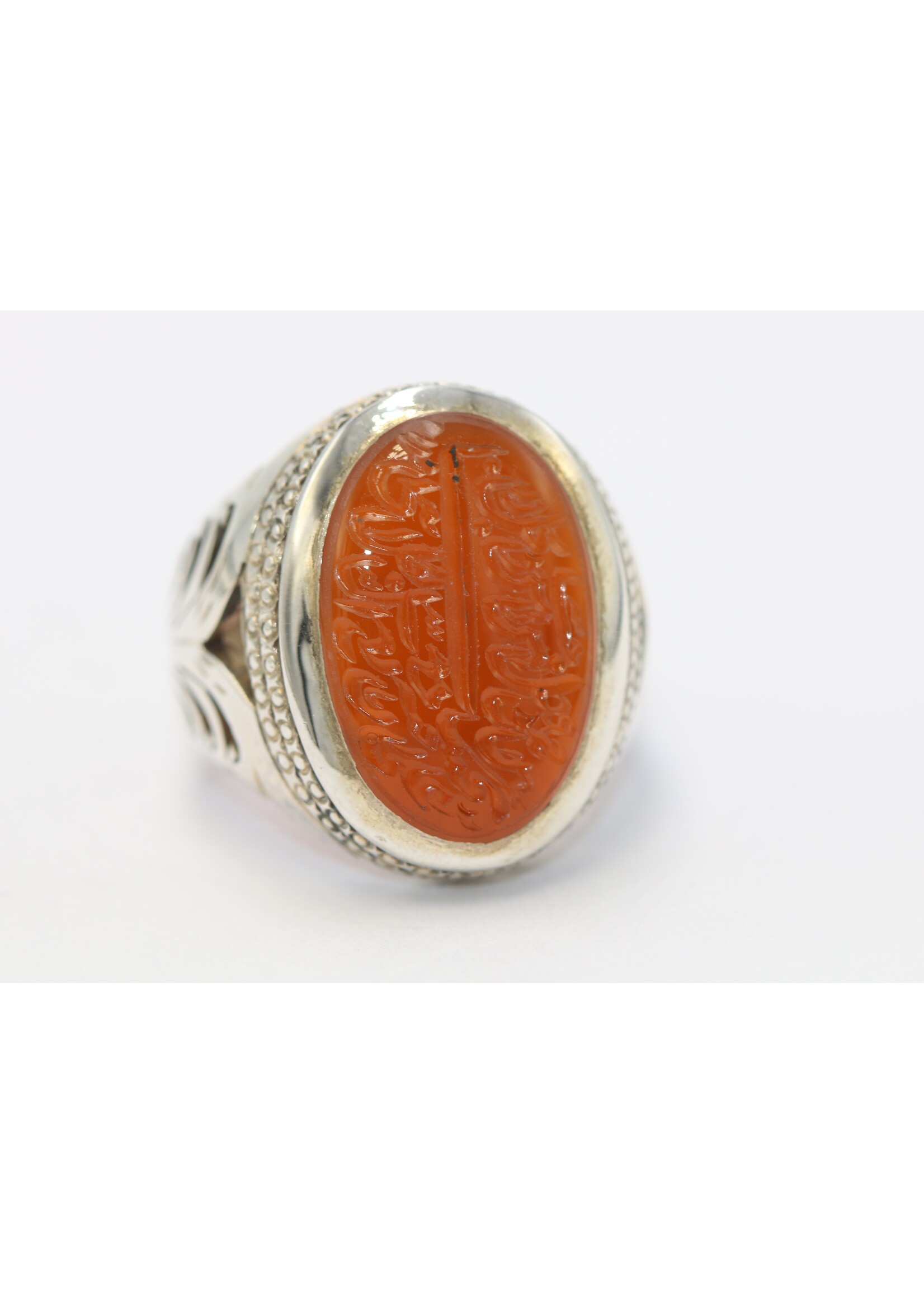 Bague en argent 925 sertie de cornaline naturelle