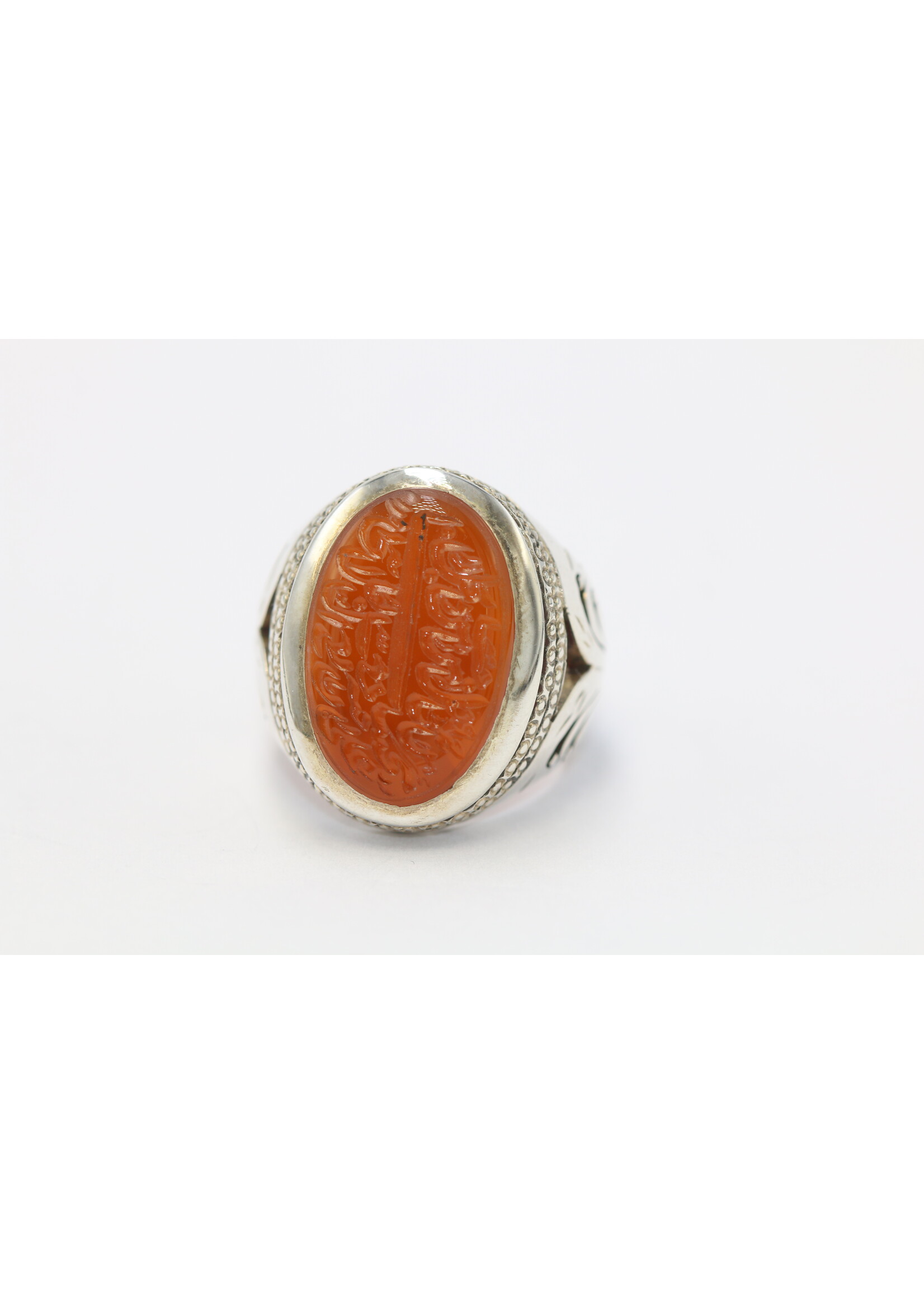 Bague en argent 925 sertie de cornaline naturelle