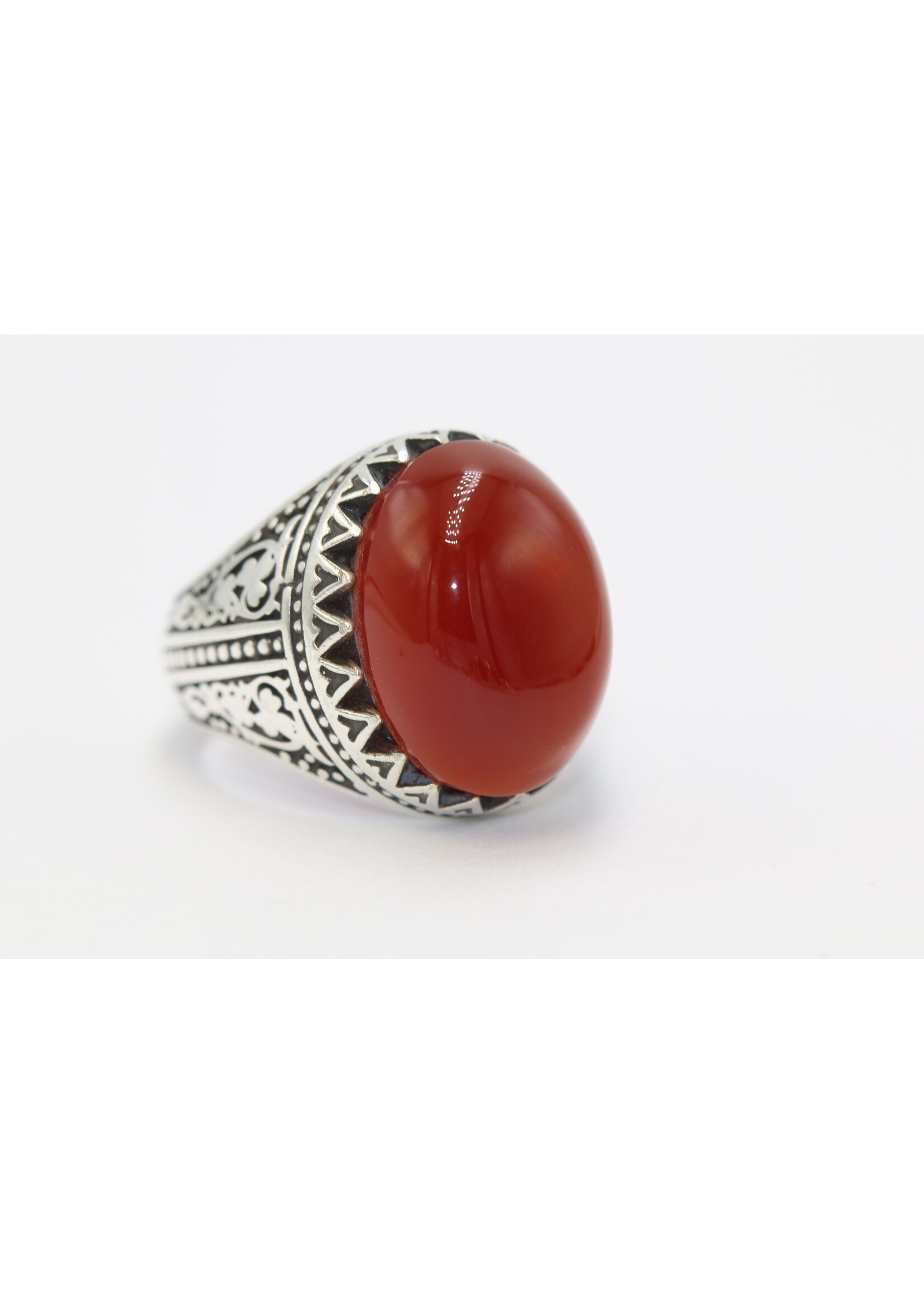 Anello in argento 925 con corniola naturale
