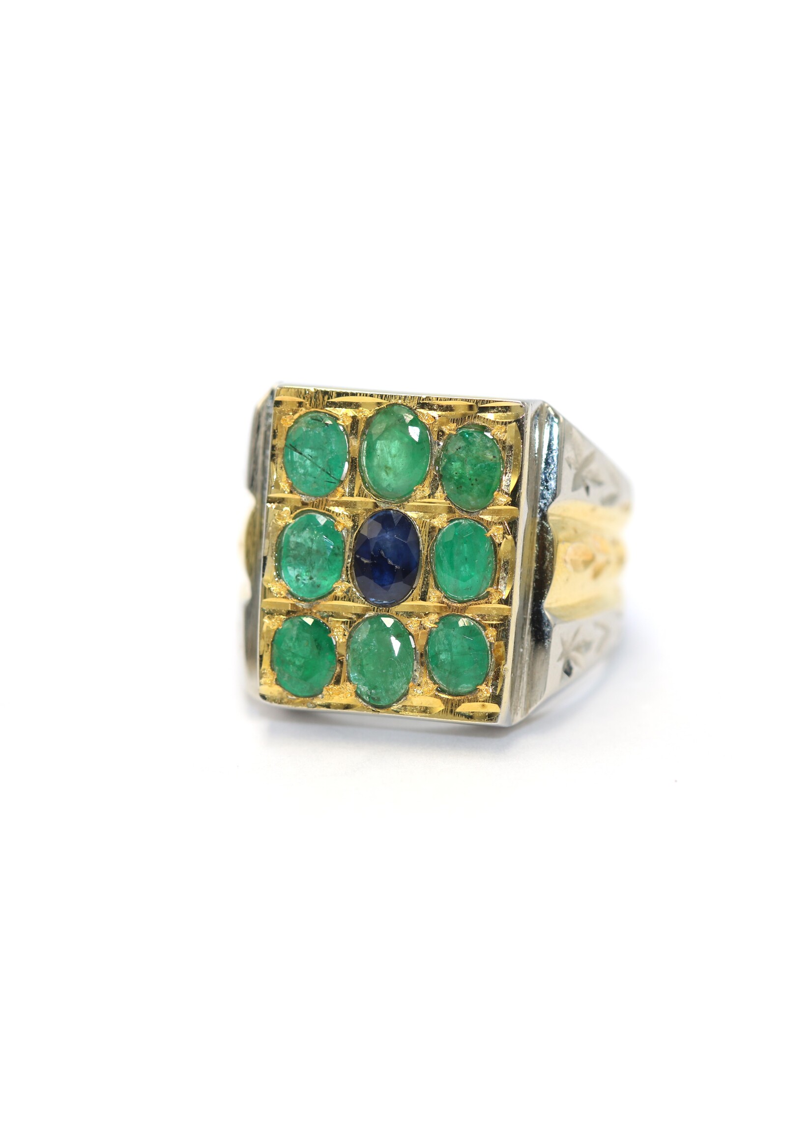 925 silver ring set with natural sapphire and emeralds