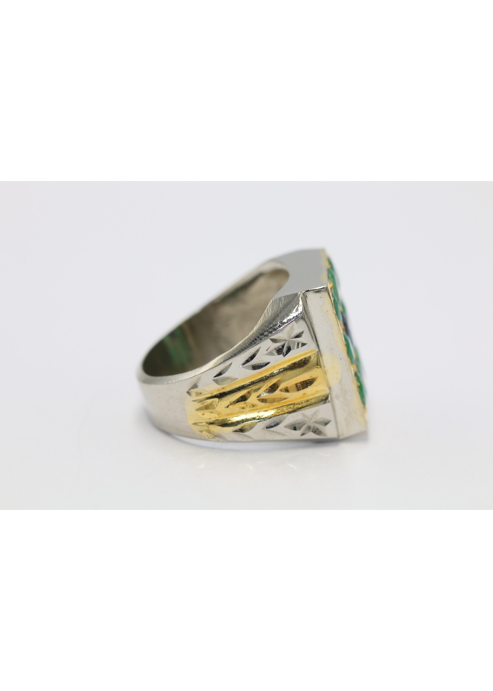 925 silver ring set with natural sapphire and emeralds