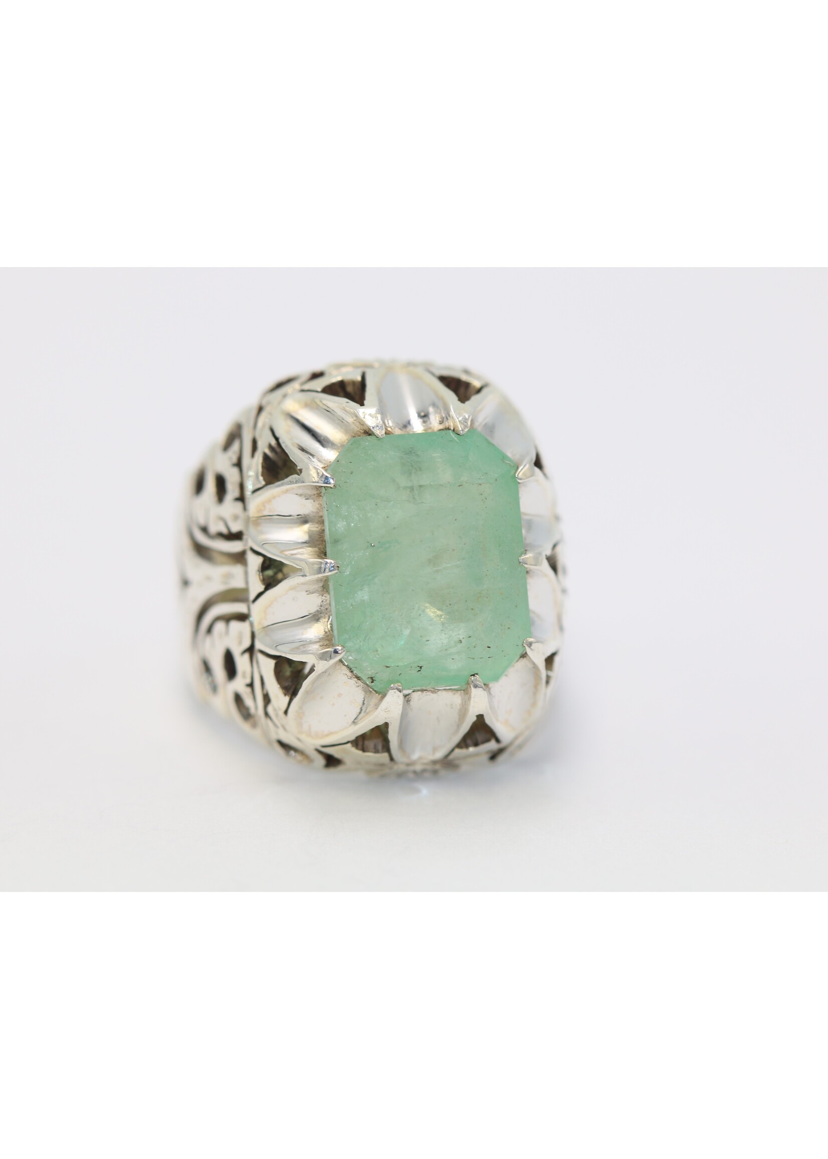 Anello in argento 925 con smeraldo naturale