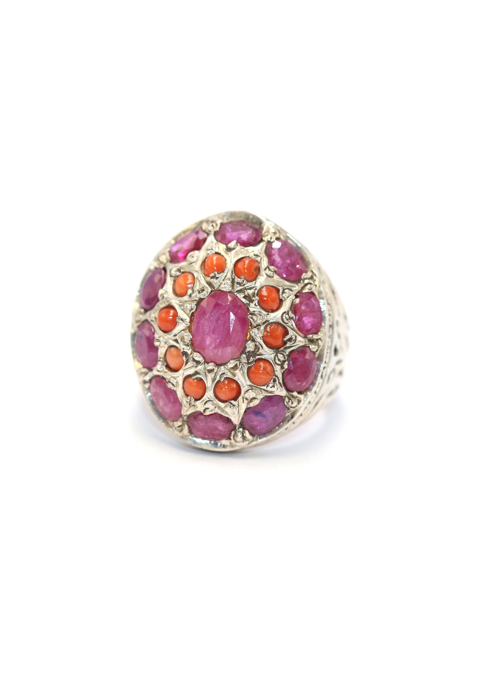 Bague en argent 925 sertie de corail naturel et de rubis