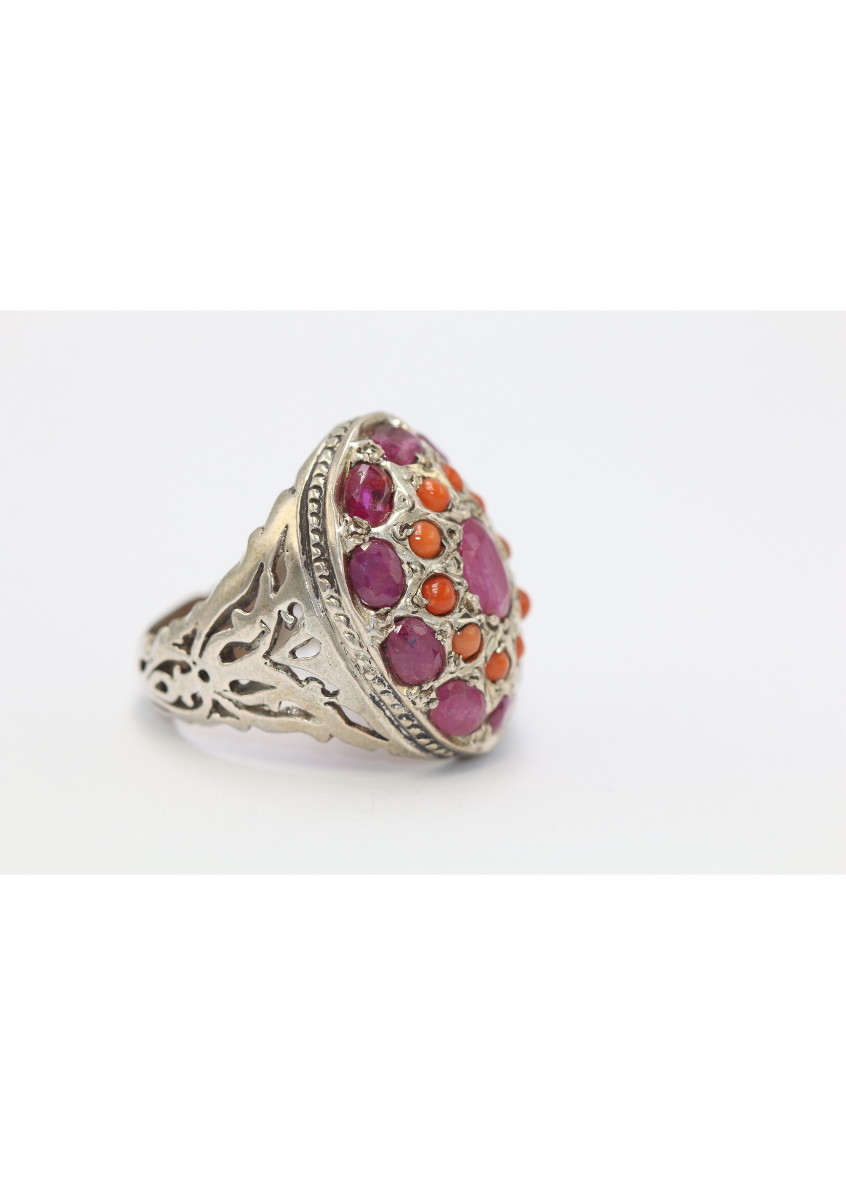 925 silver ring set with natural coral and rubies