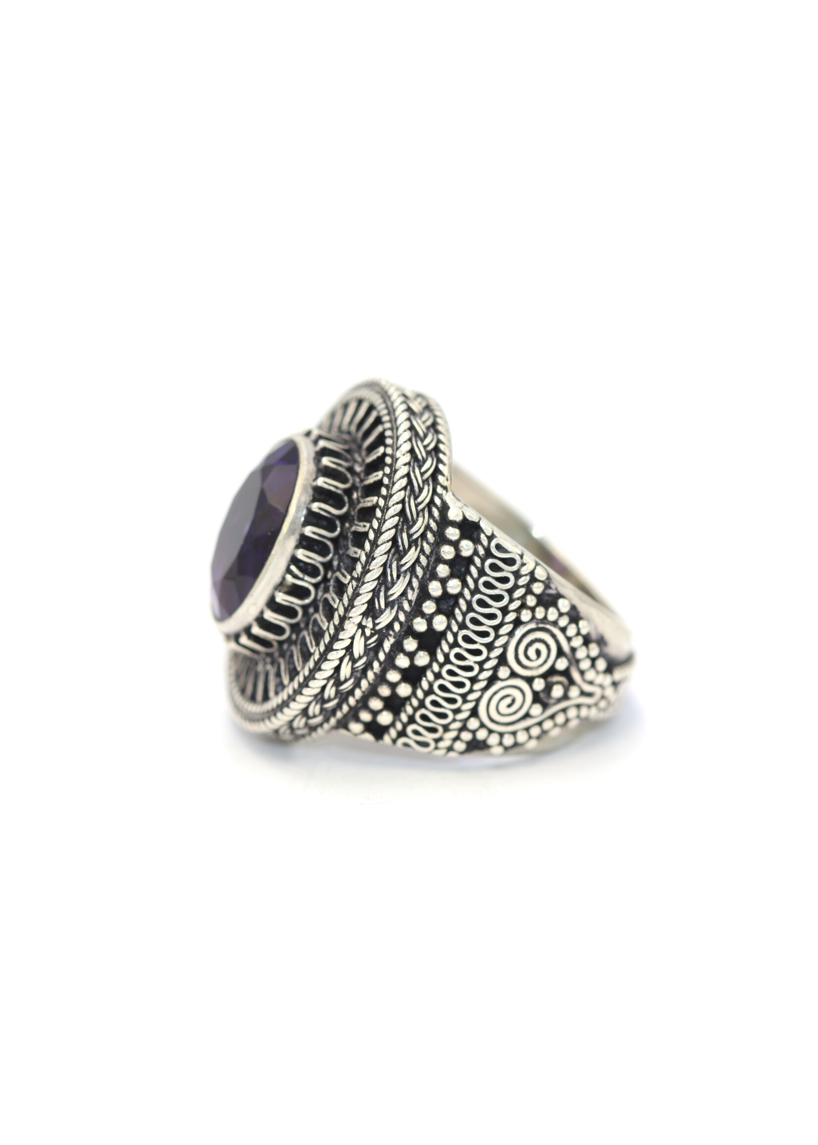 925 silver ring set with natural amethyst