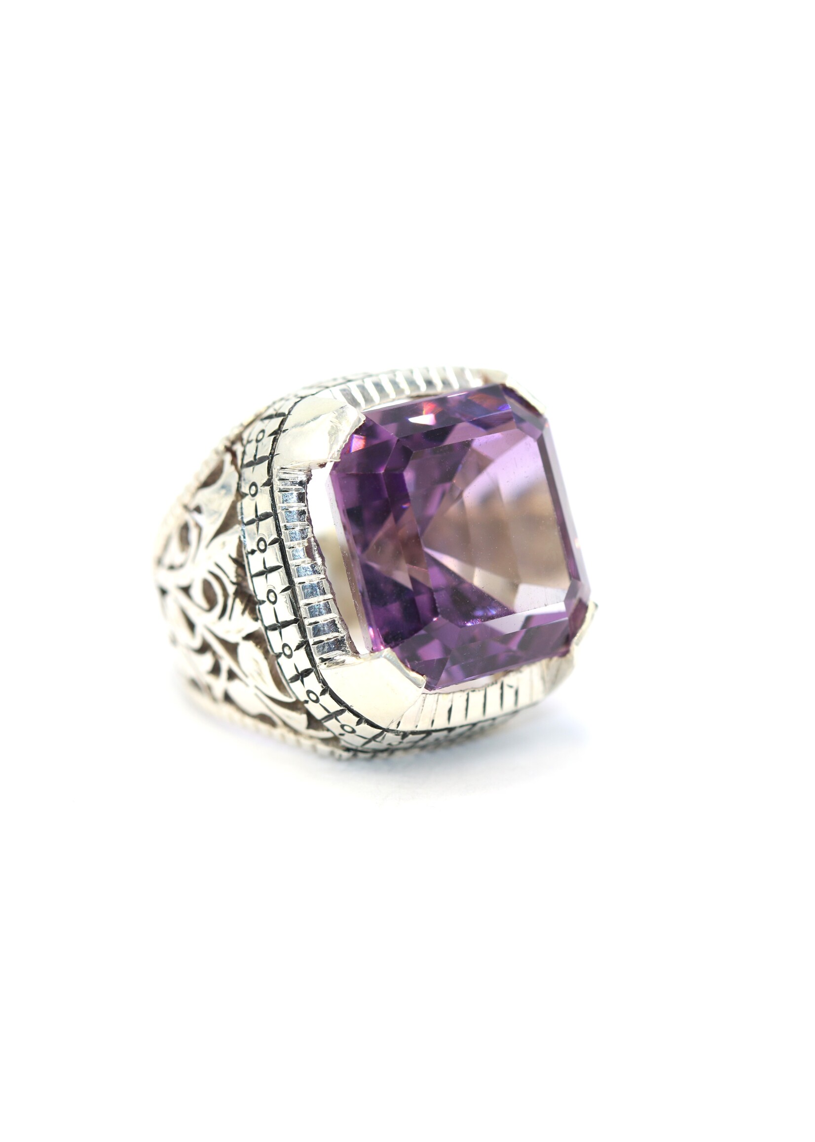Bague en argent 925 sertie d'Améthyste naturelle