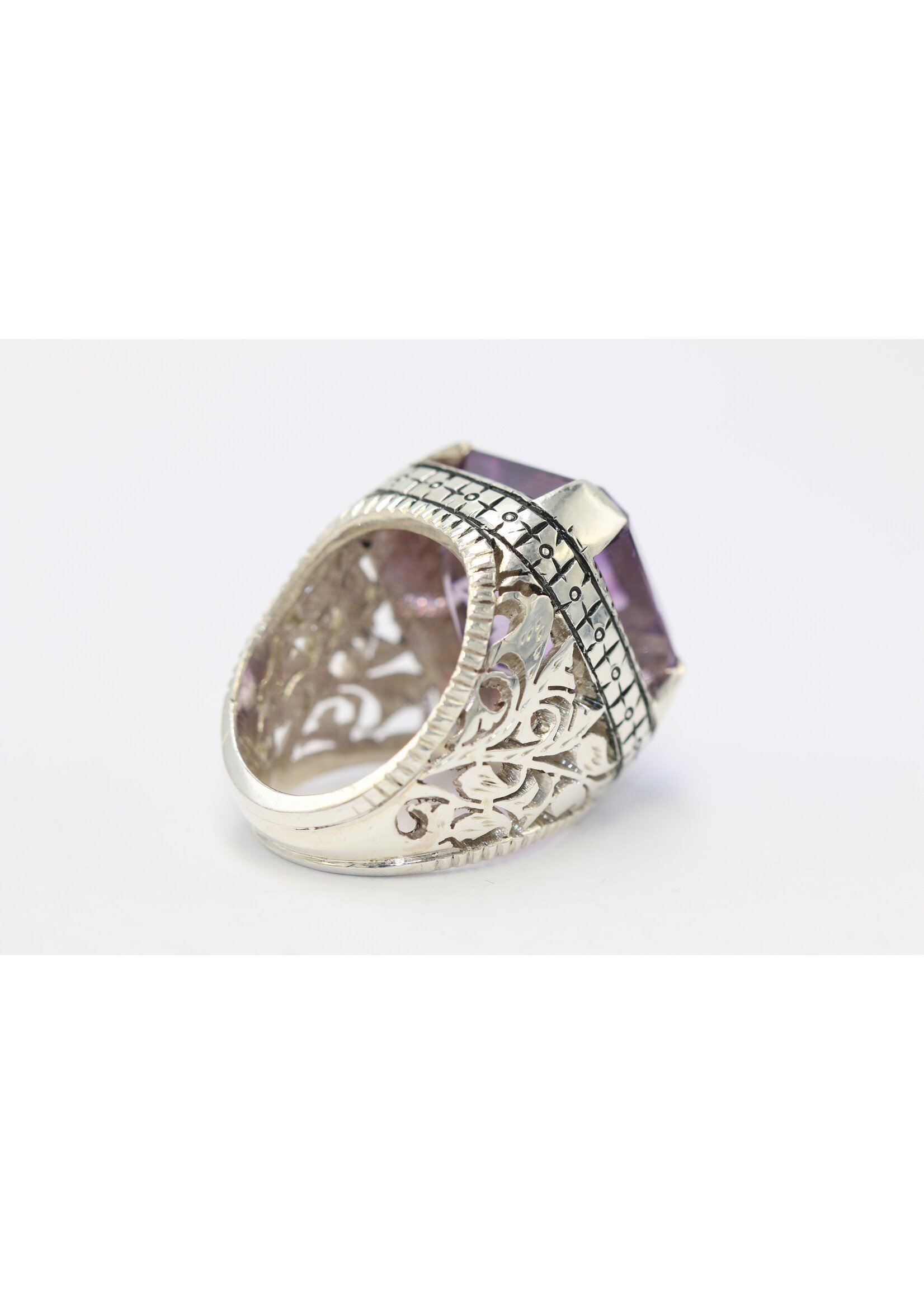 Bague en argent 925 sertie d'Améthyste naturelle