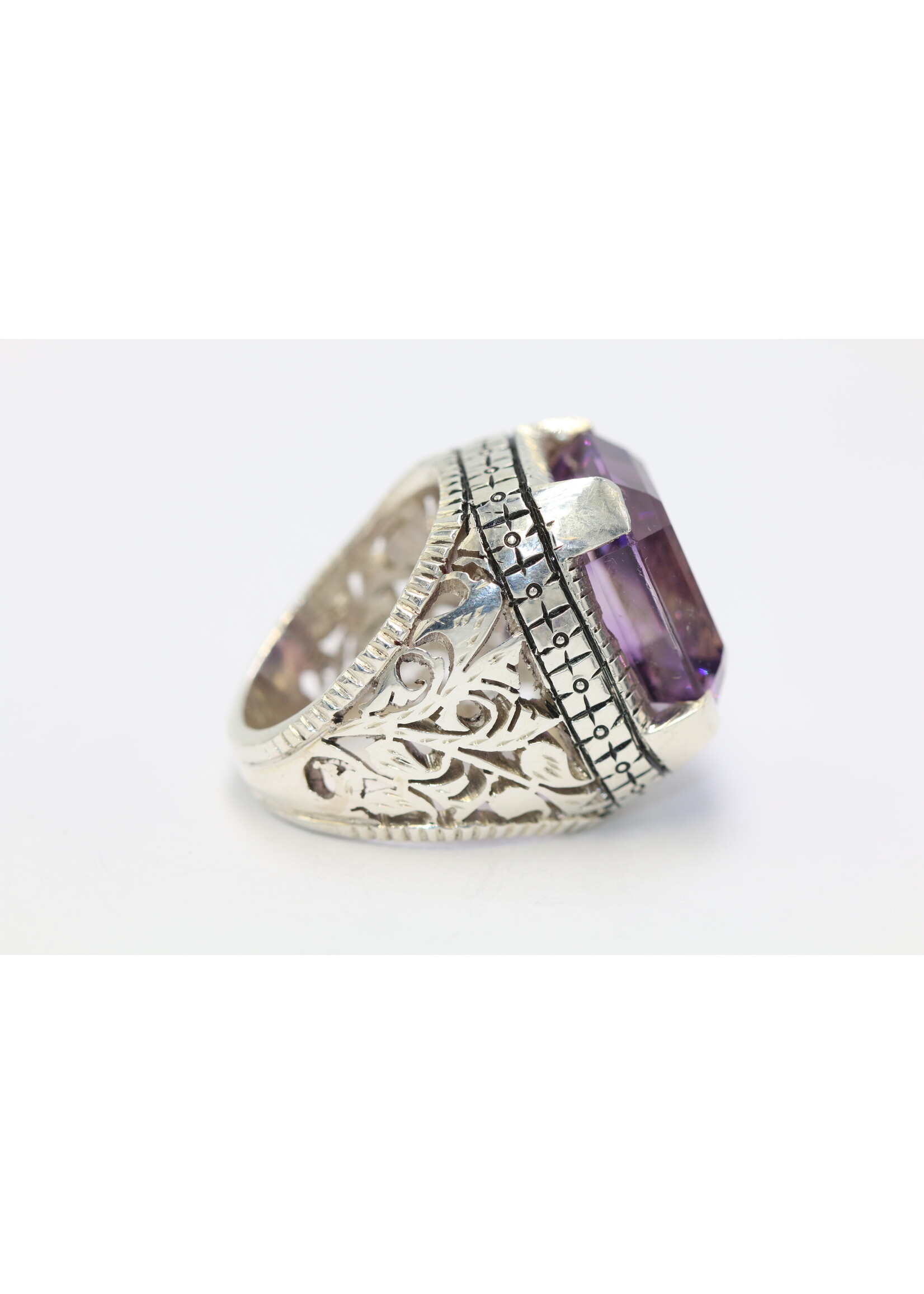 Bague en argent 925 sertie d'Améthyste naturelle