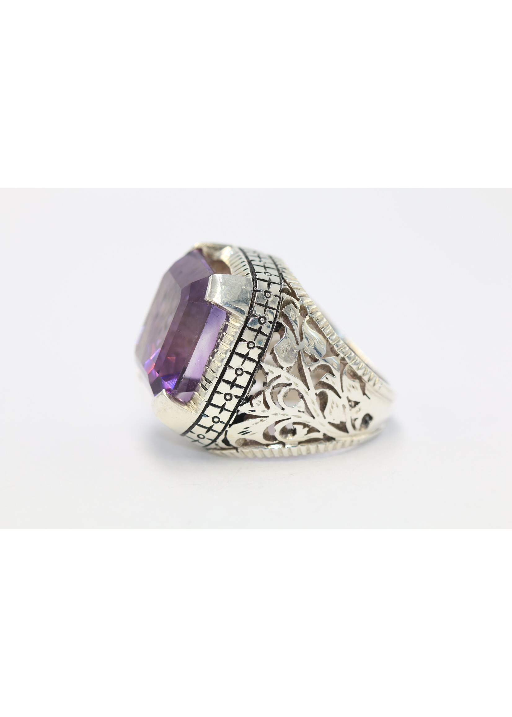 Bague en argent 925 sertie d'Améthyste naturelle