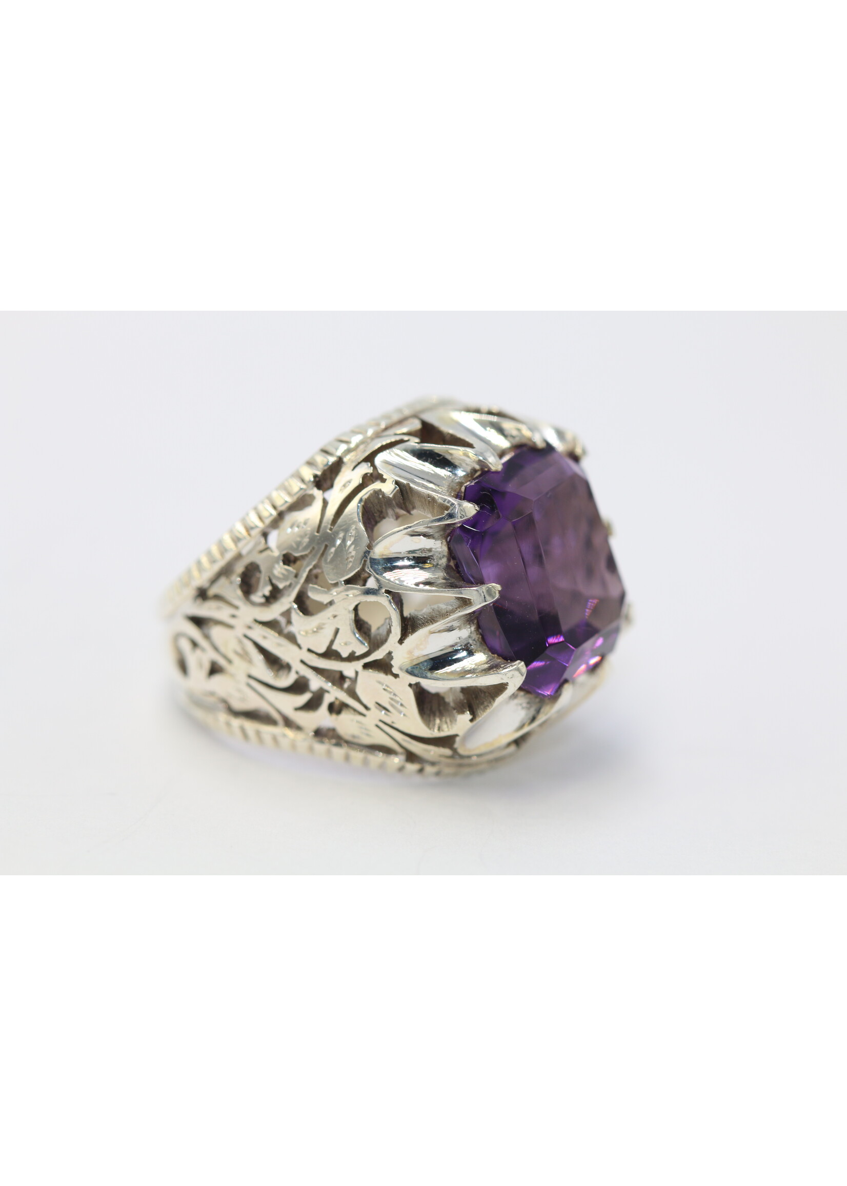 925 zilver ring bezet met natuurlijke Amethist