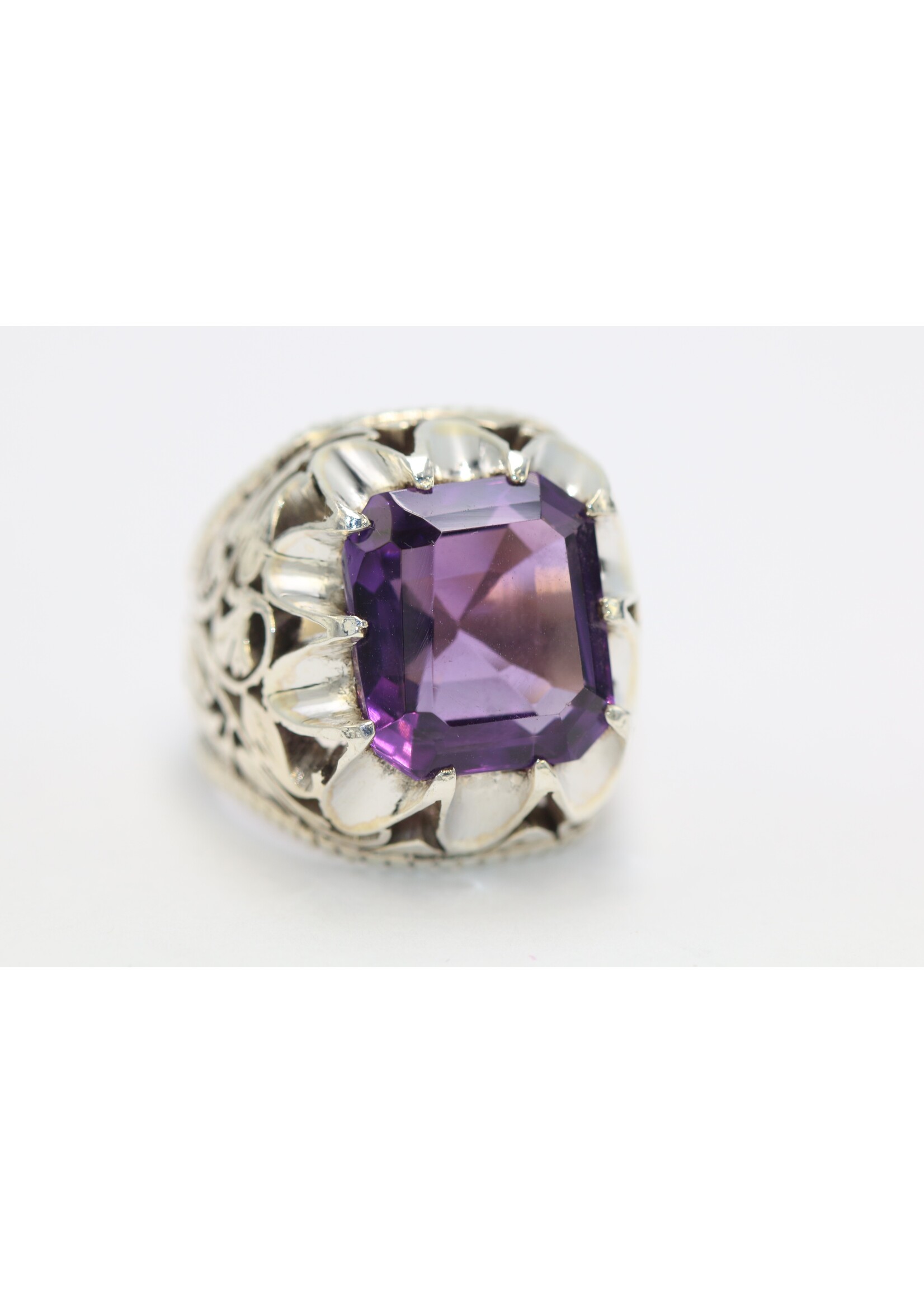 925 zilver ring bezet met natuurlijke Amethist