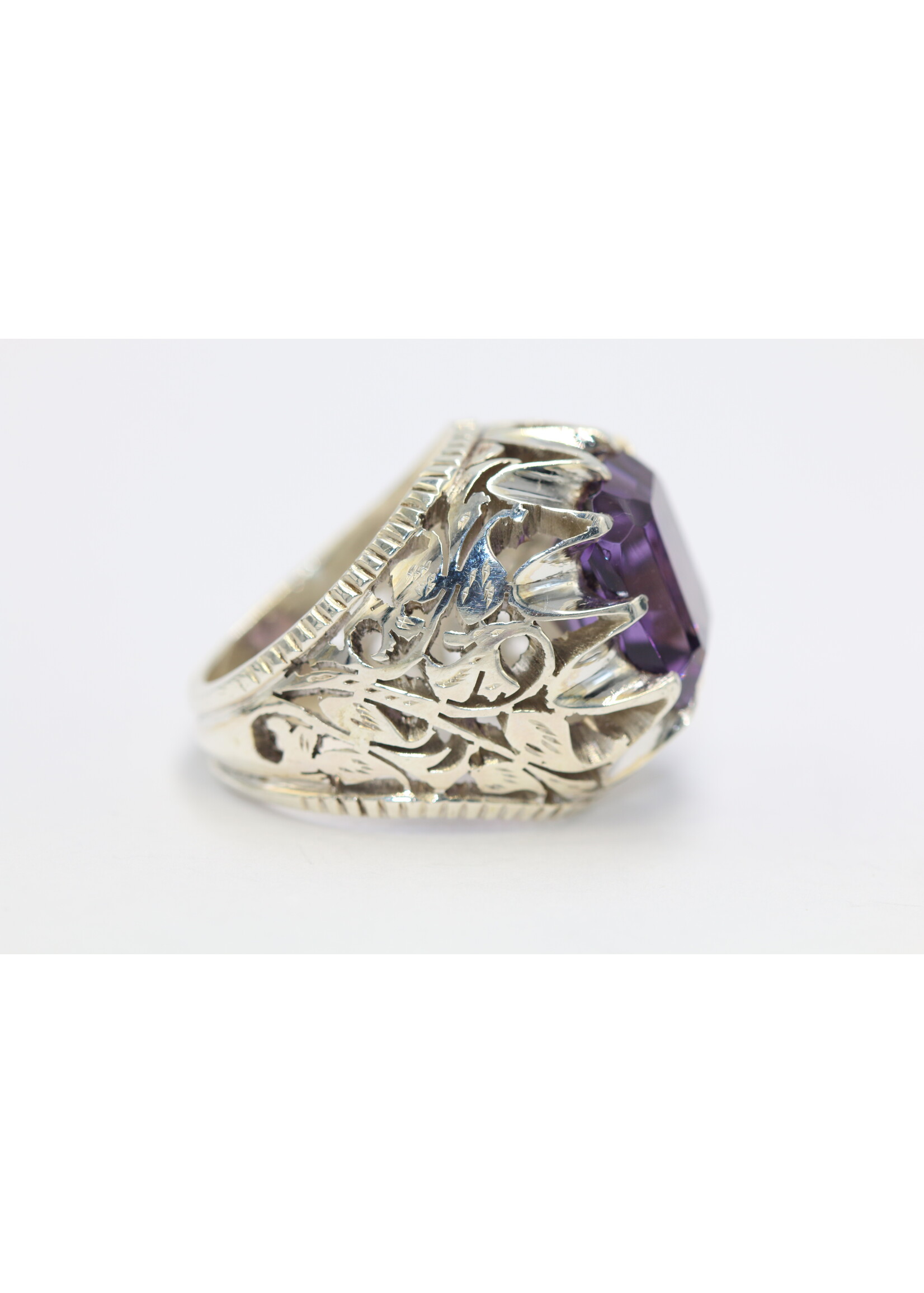 925 zilver ring bezet met natuurlijke Amethist