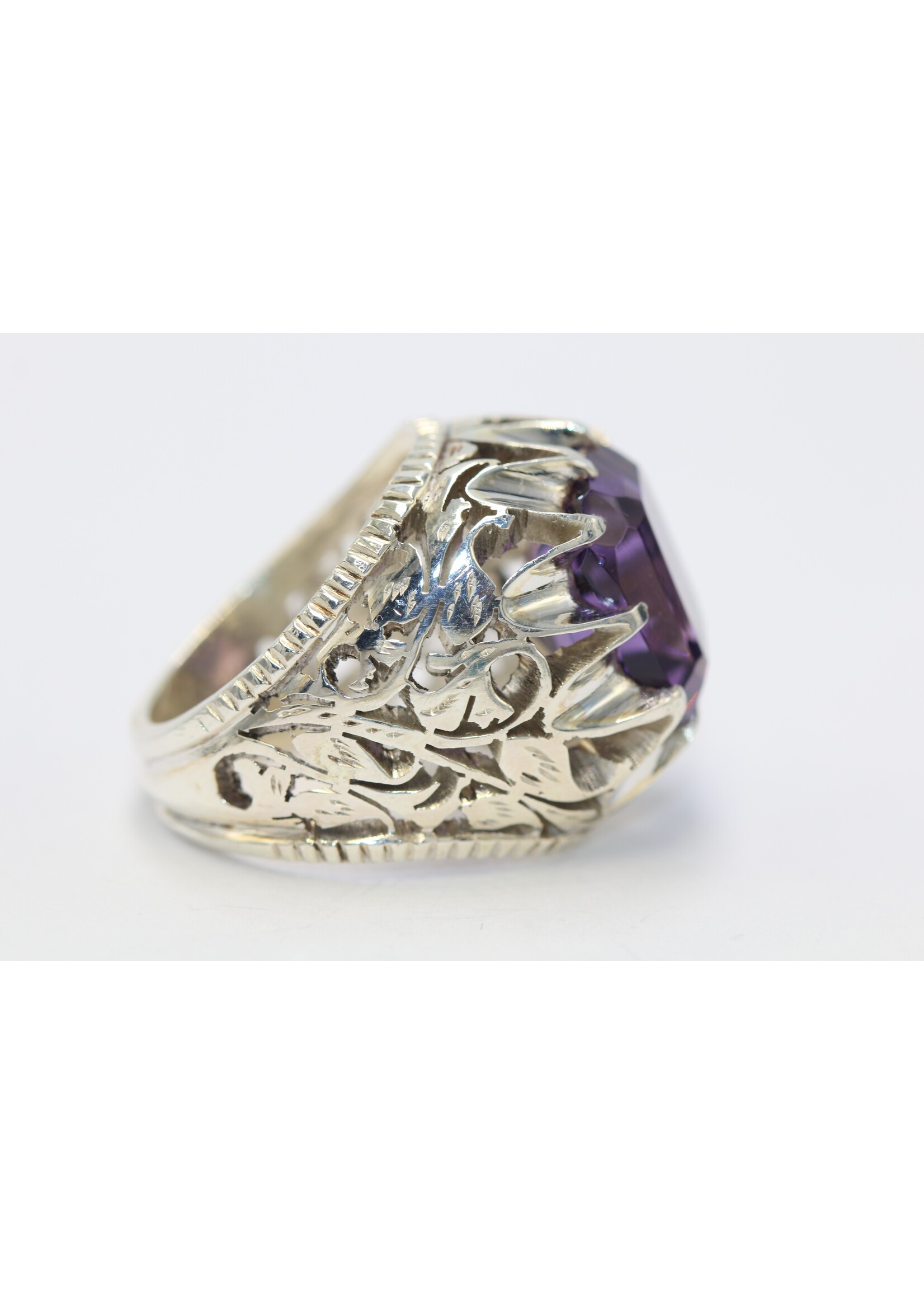 925 zilver ring bezet met natuurlijke Amethist