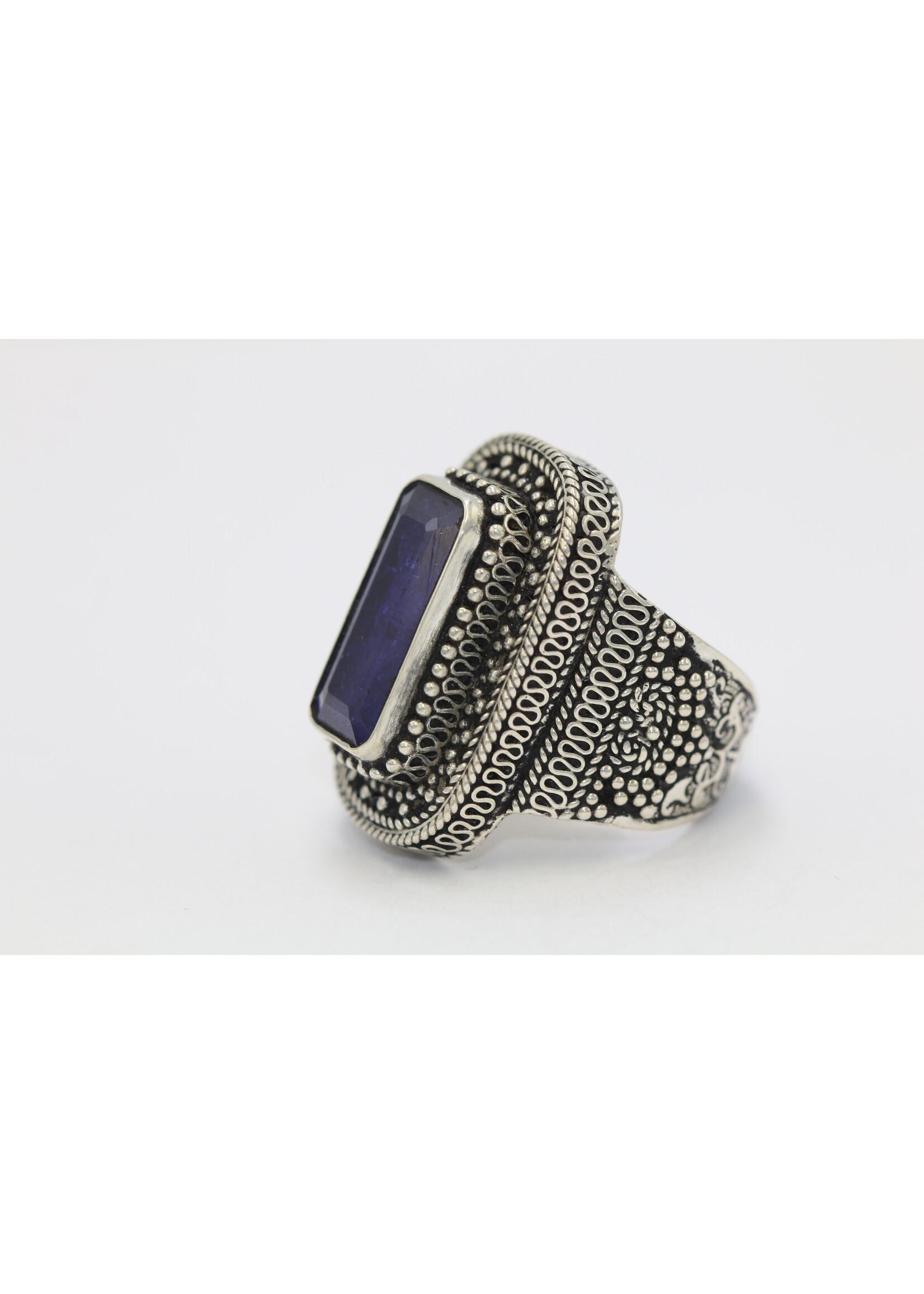 925 zilver ring bezet met natuurlijke Tanzaniet
