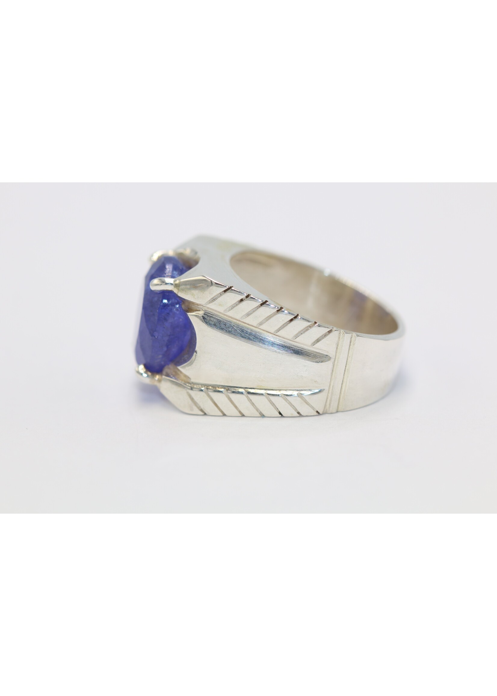 925 zilver ring bezet met natuurlijke Tanzaniet