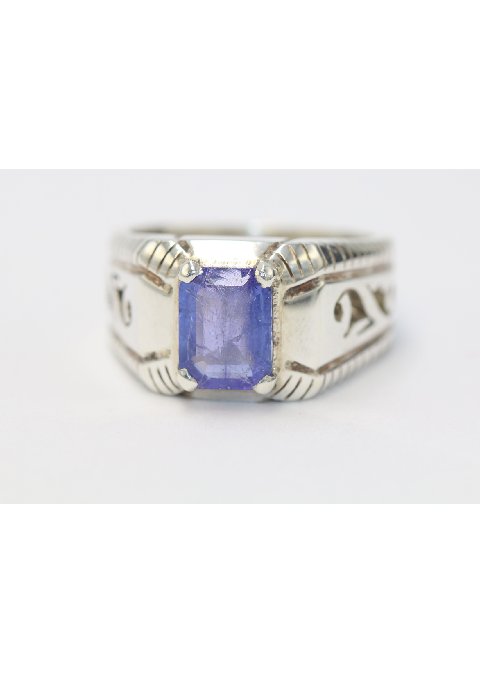 925 zilver ring bezet met natuurlijke Tanzaniet