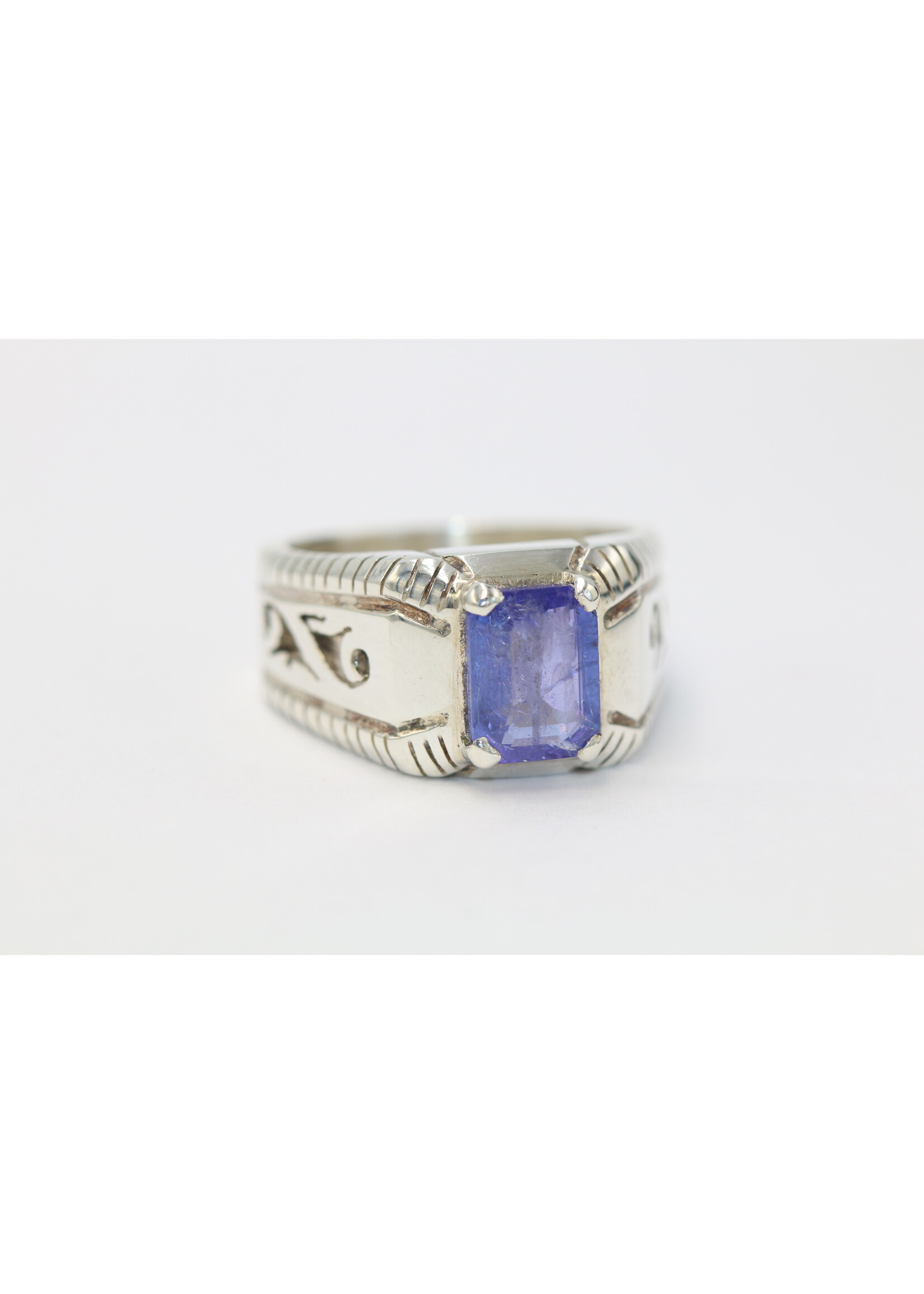 925 zilver ring bezet met natuurlijke Tanzaniet